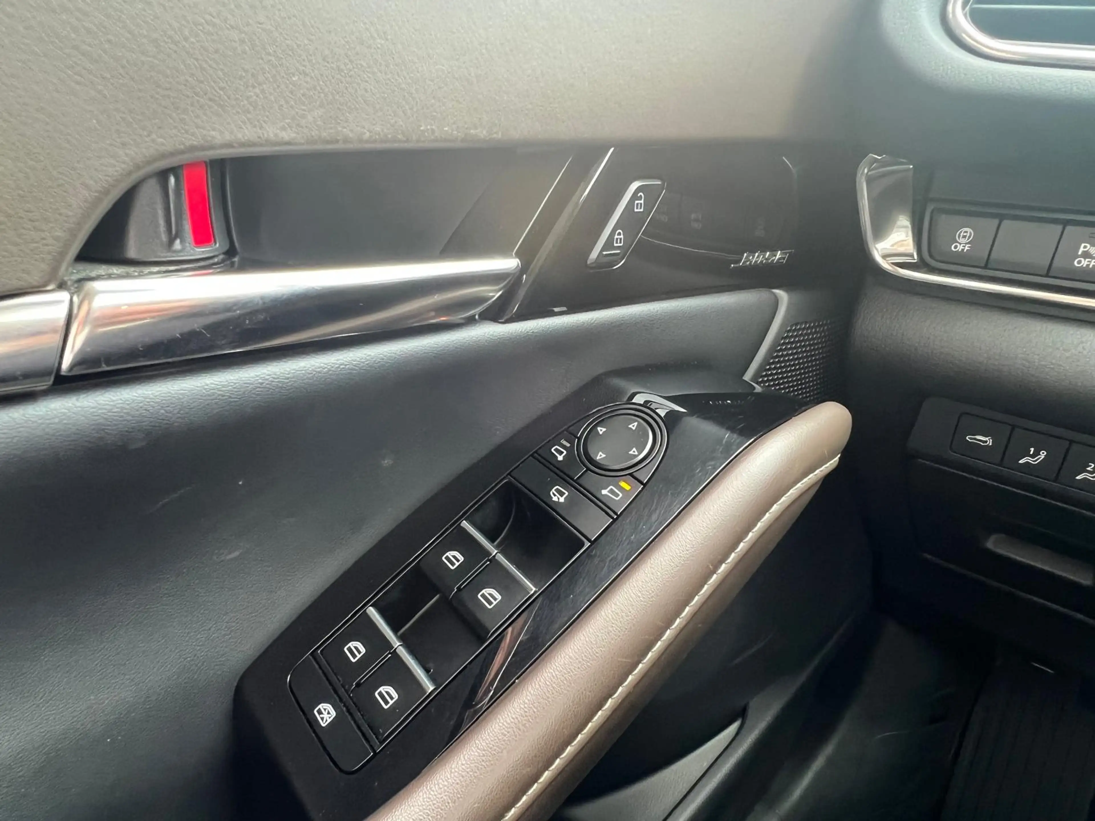 Mazda CX-30 2.0 e-SkyActiv-X M Hybrid Luxury AUTOMAAT | LEDER — photo 25