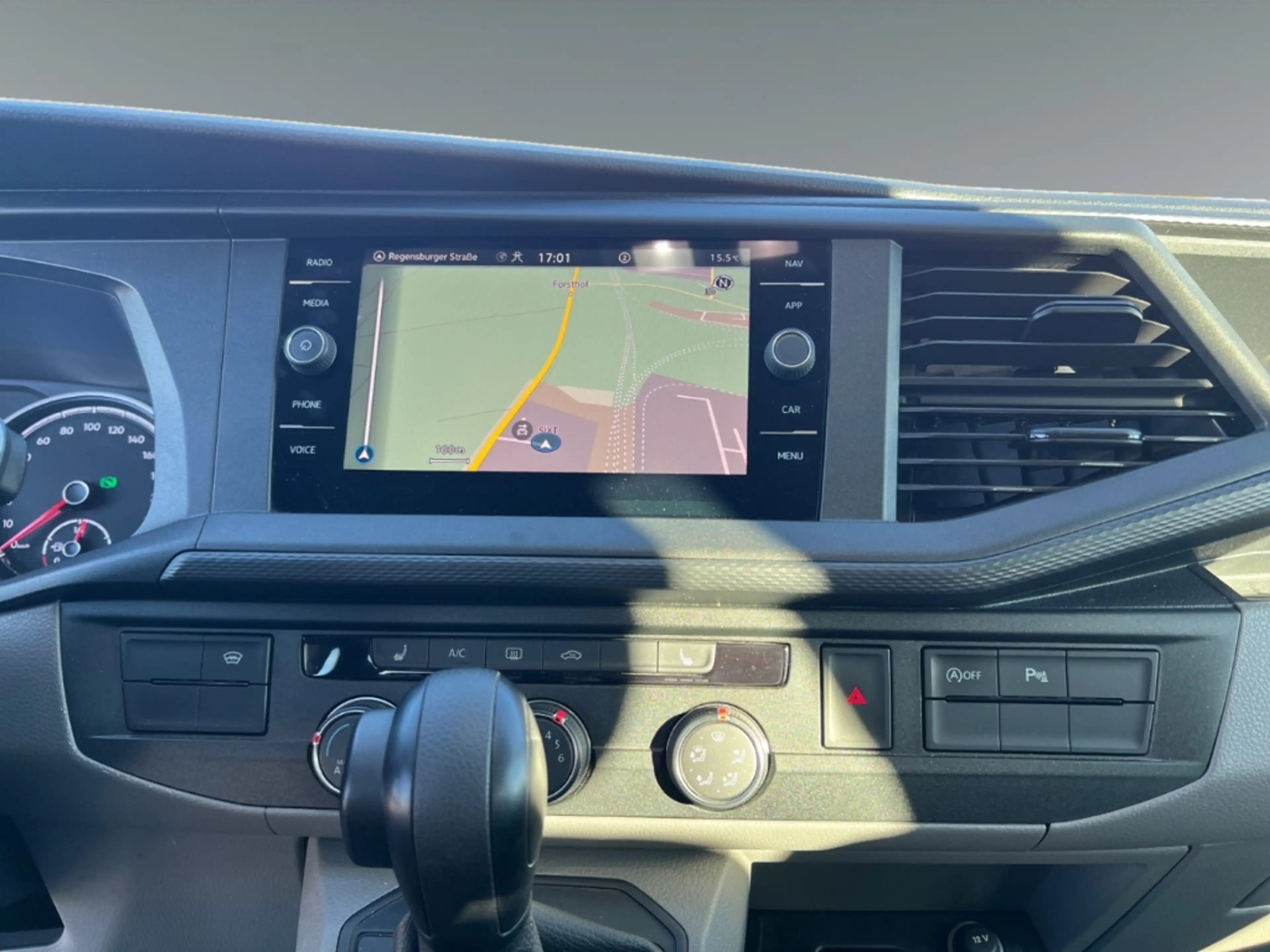 Volkswagen Transporter T6.1 Kombi FWD lang Navi LED Apple    CarPlay Andr — photo 5