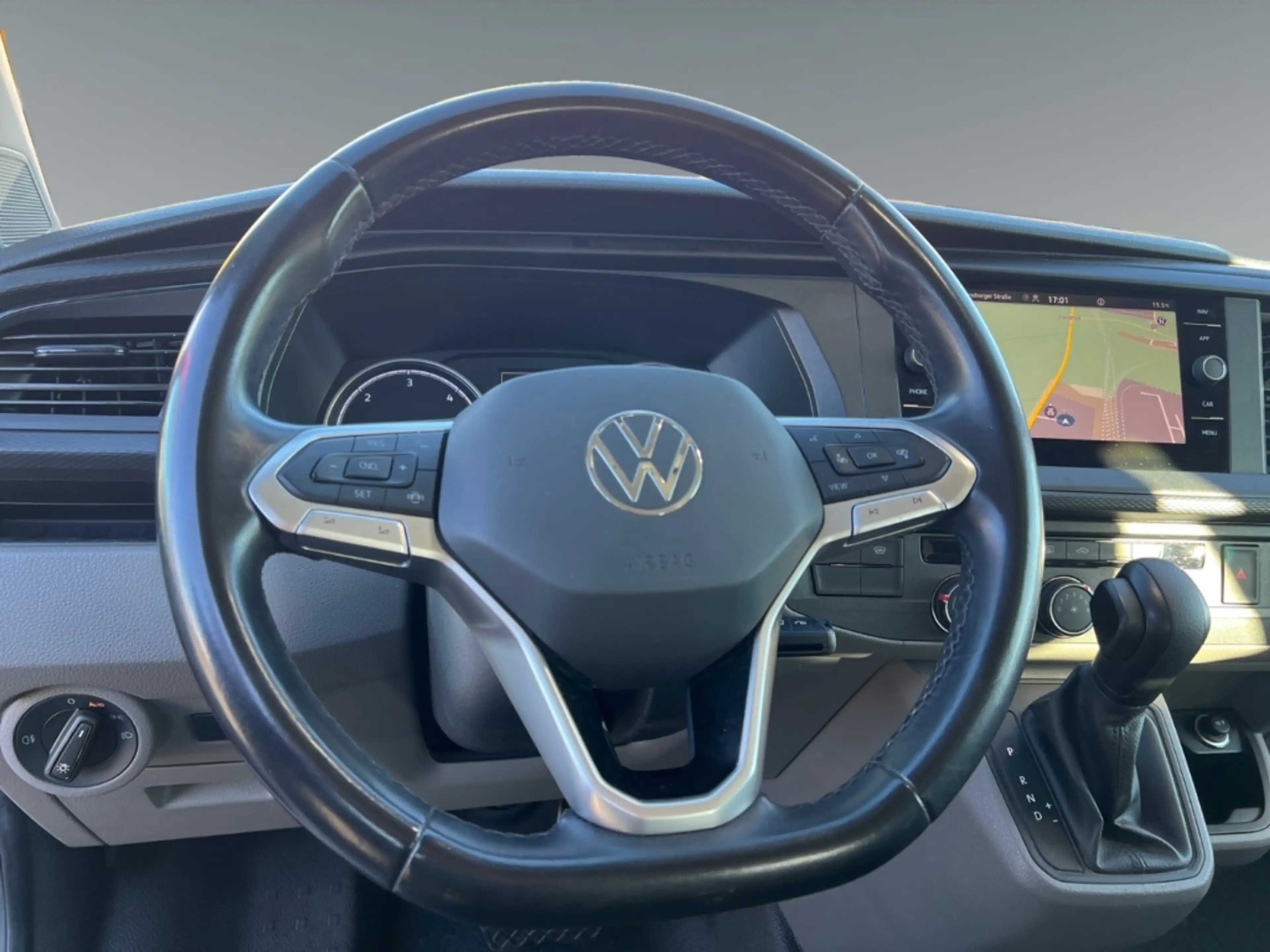 Volkswagen Transporter T6.1 Kombi FWD lang Navi LED Apple    CarPlay Andr — photo 3