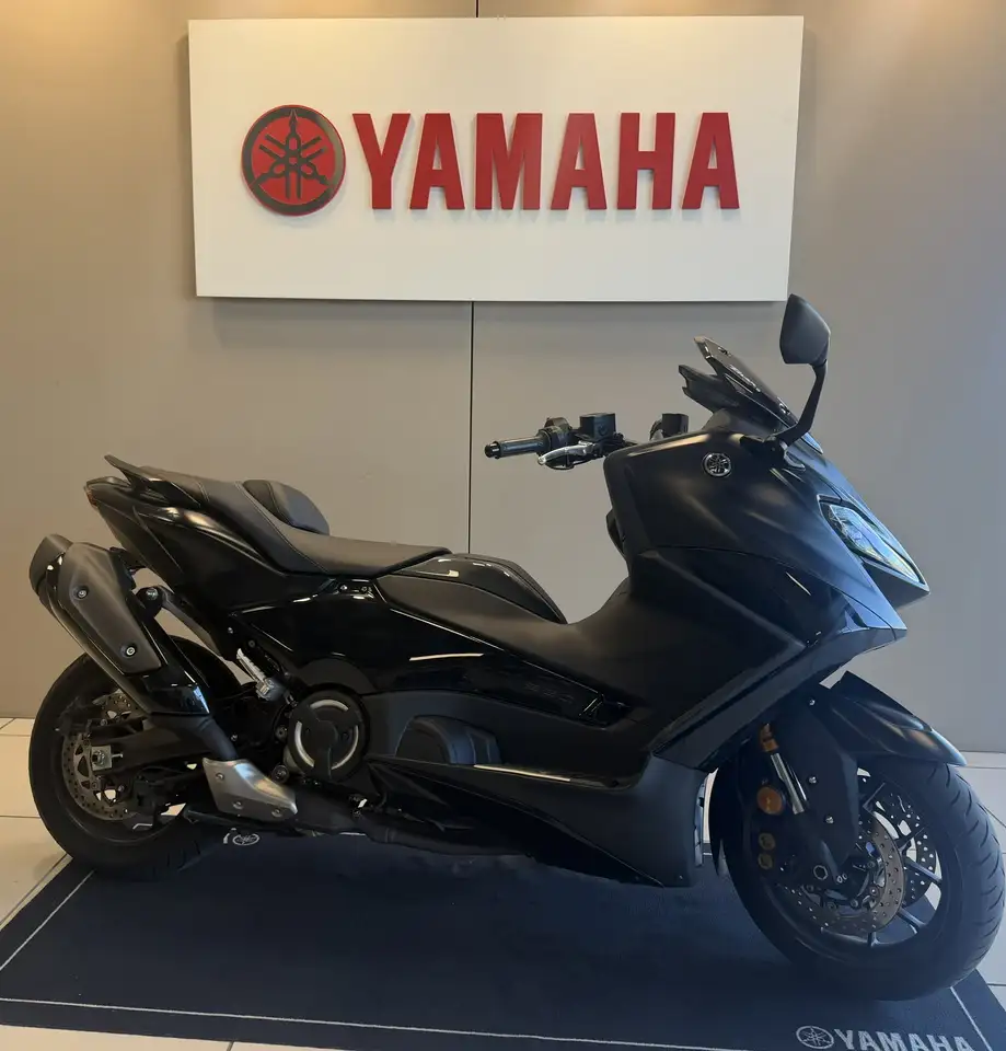 Yamaha Tmax 560