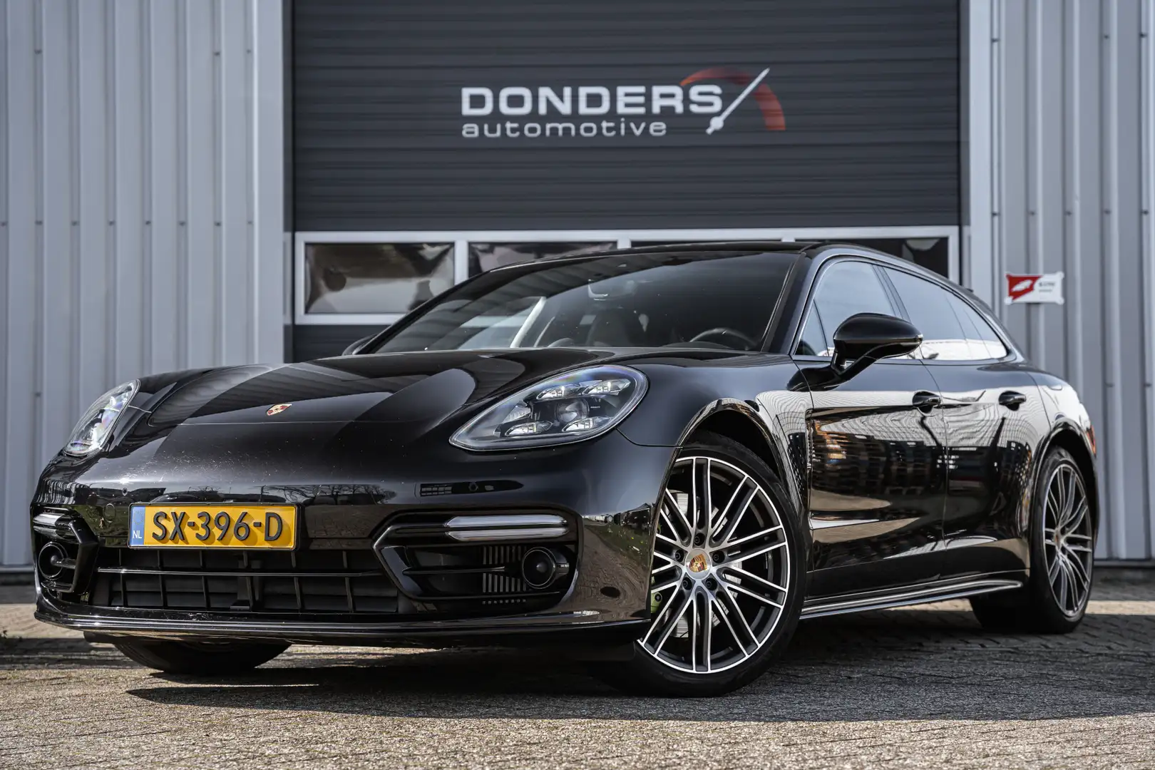 Porsche Panamera Sport Turismo / Pano / Sportpakket/Chrono/Sfeer / Zwart - 1