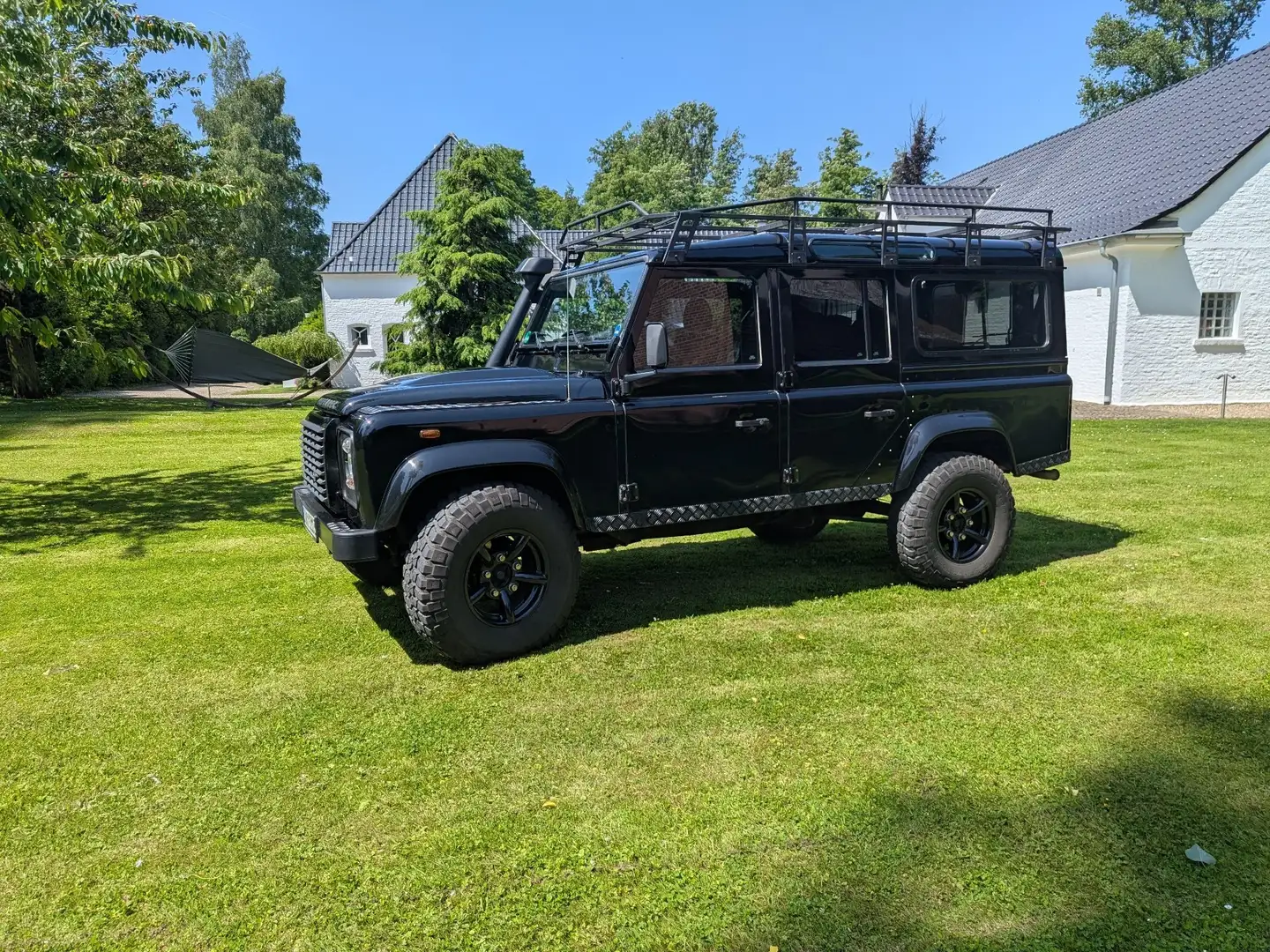Land Rover Defender 110 DPF Station Wagon SE Schwarz - 1