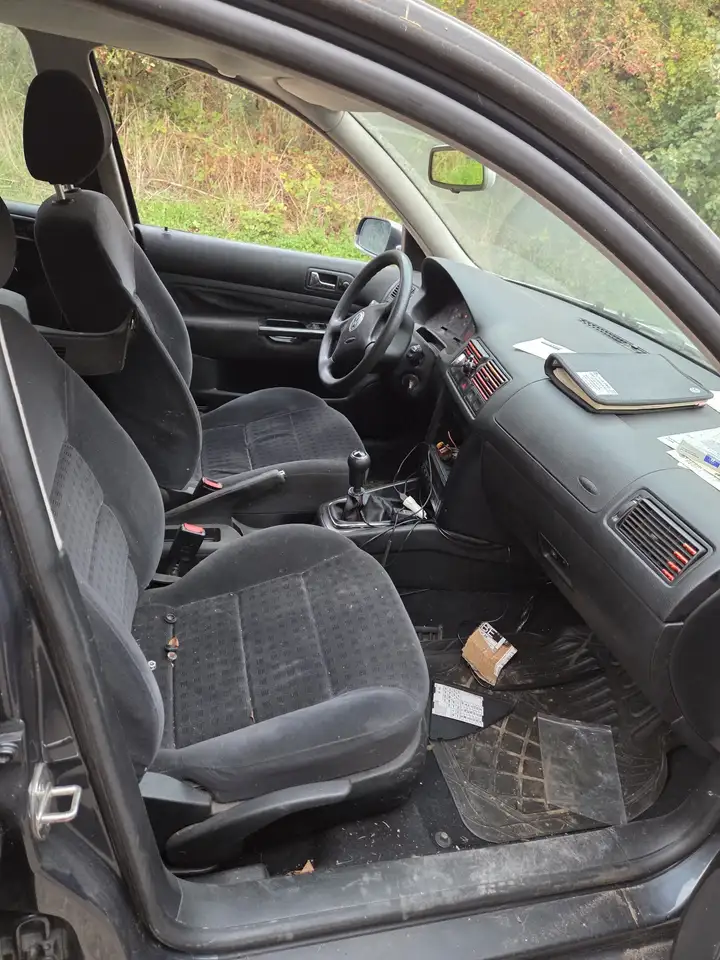 Volkswagen Golf 1.9 TDi (in onderdelen), foto 5
