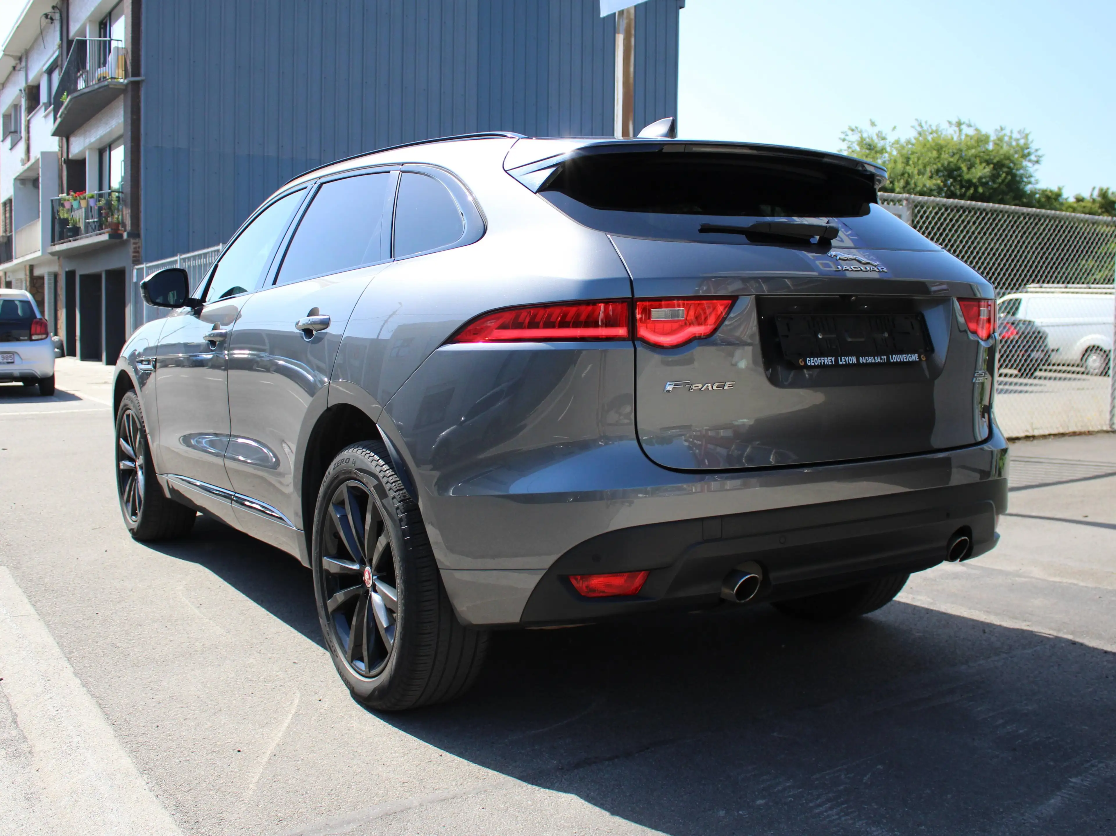 Jaguar F-Pace 2.0 T AWD R-Sport+BOÎTE AUTO+CUIR+CAMERA ++ — photo 8