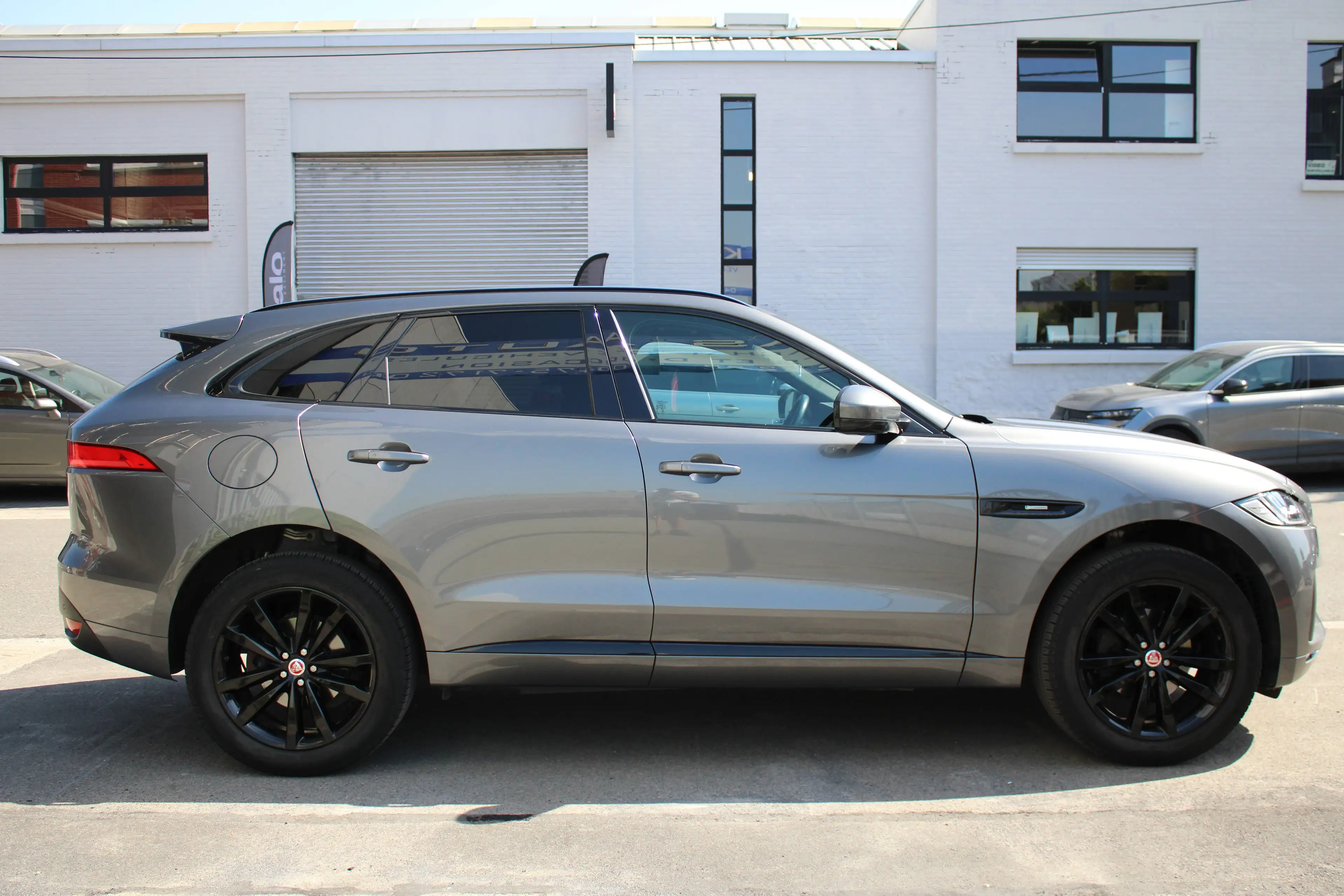 Jaguar F-Pace 2.0 T AWD R-Sport+BOÎTE AUTO+CUIR+CAMERA ++ — photo 5