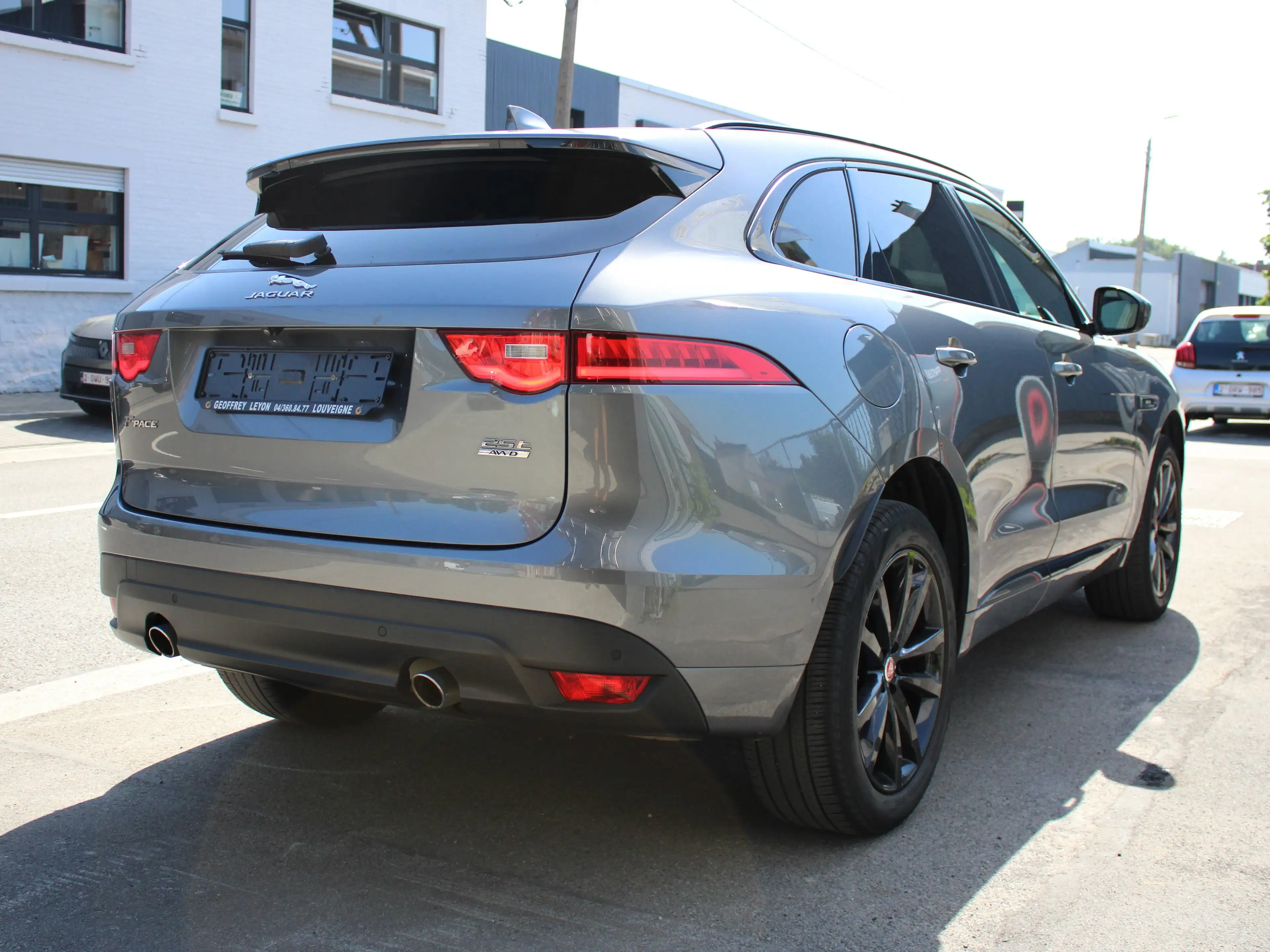 Jaguar F-Pace 2.0 T AWD R-Sport+BOÎTE AUTO+CUIR+CAMERA ++ — photo 6