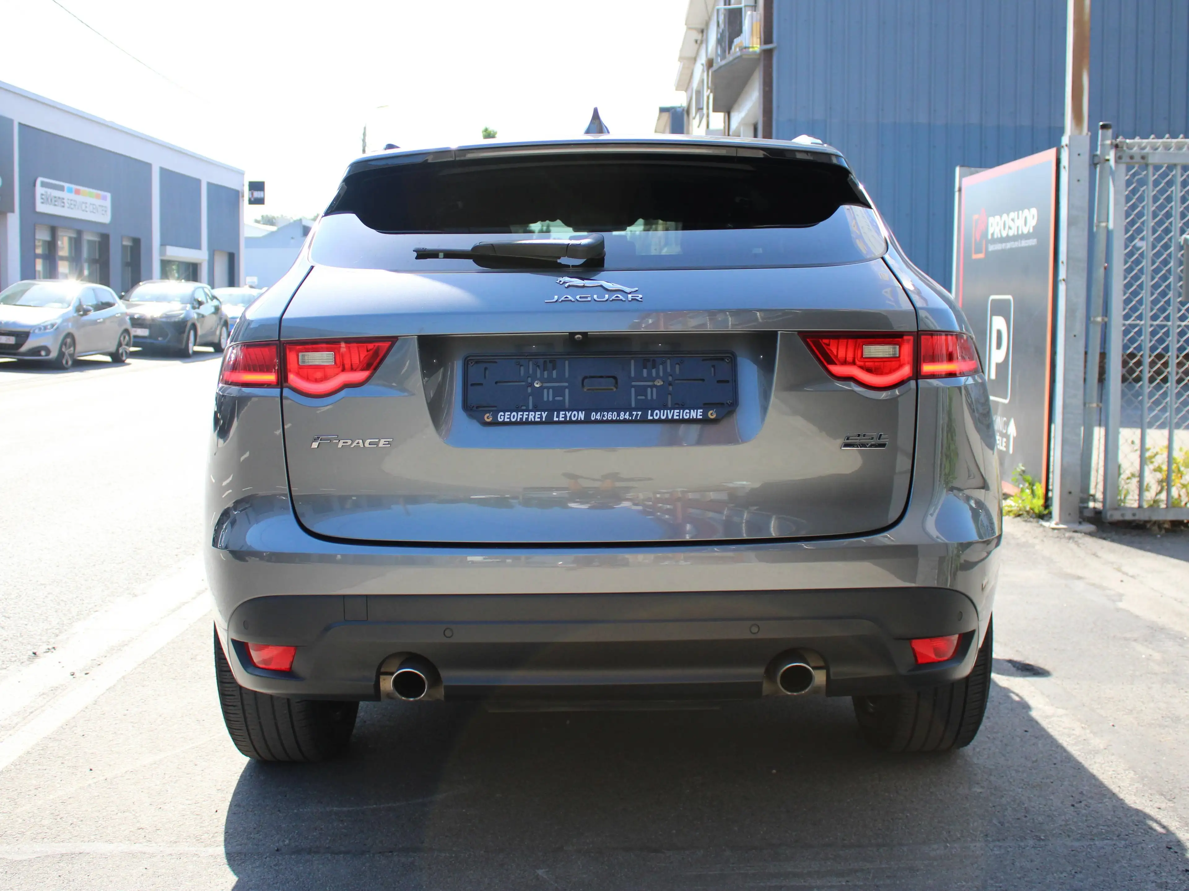 Jaguar F-Pace 2.0 T AWD R-Sport+BOÎTE AUTO+CUIR+CAMERA ++ — photo 7