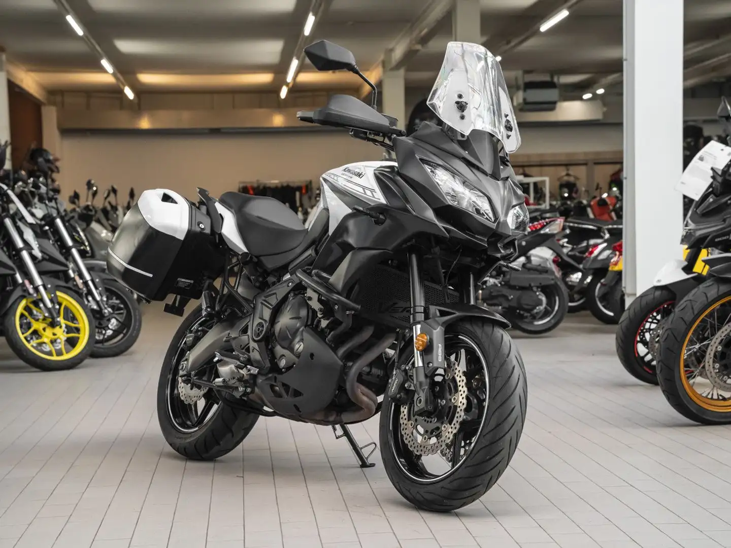 Kawasaki Versys 650 Tourer ABS, unfallfrei, Lieferservice Bianco - 2
