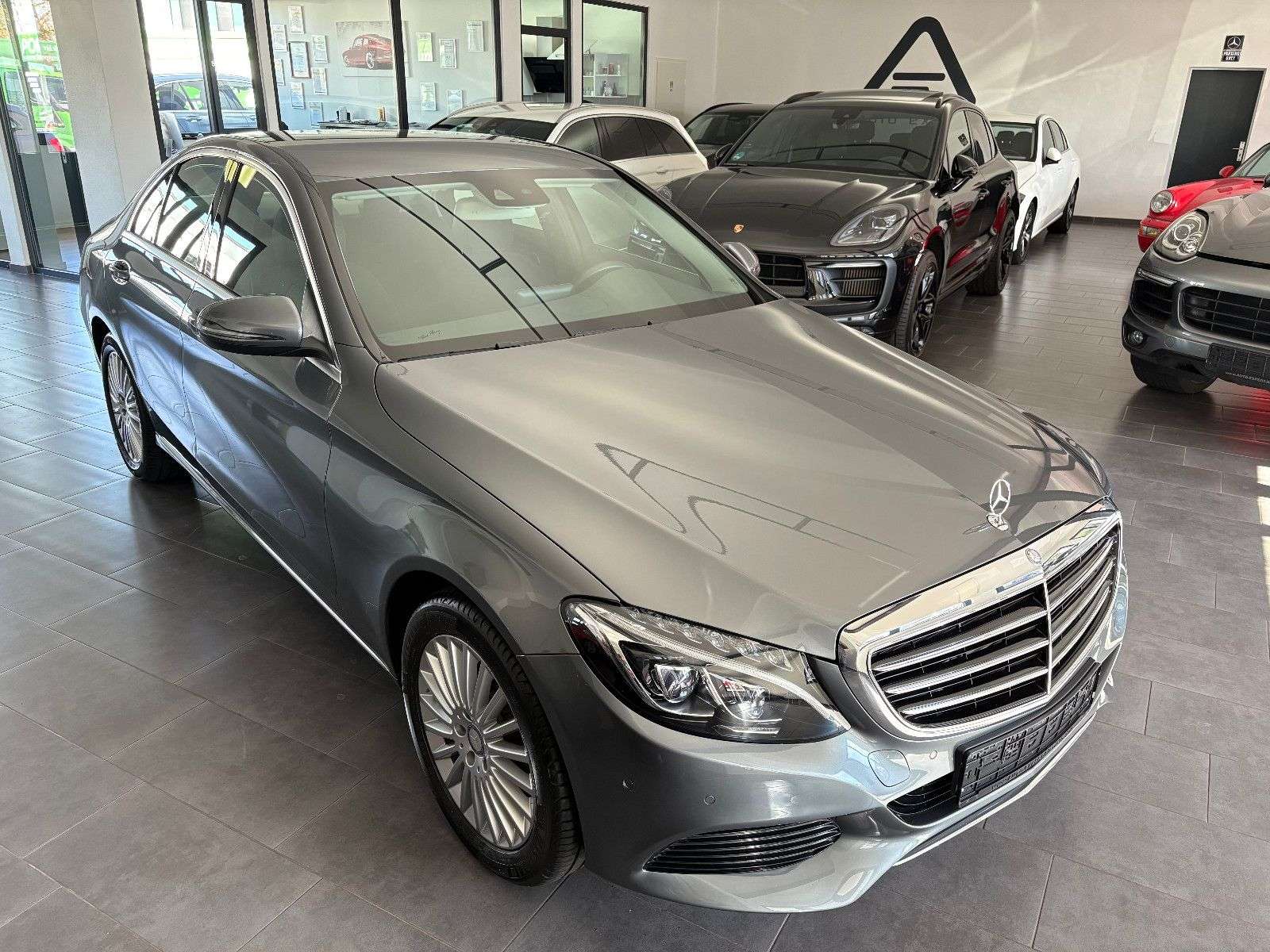Mercedes-Benz C 180