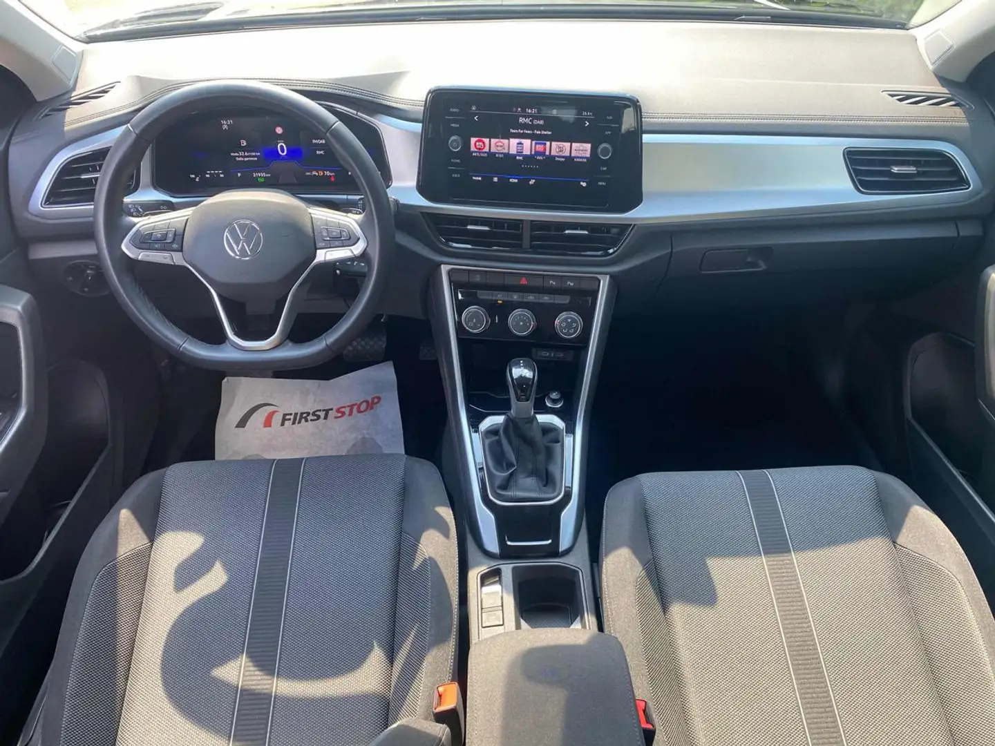 Volkswagen T-Roc 2.0 TDI 150 CV DSG solo 20000 km garanzia ufficial Nero - 2