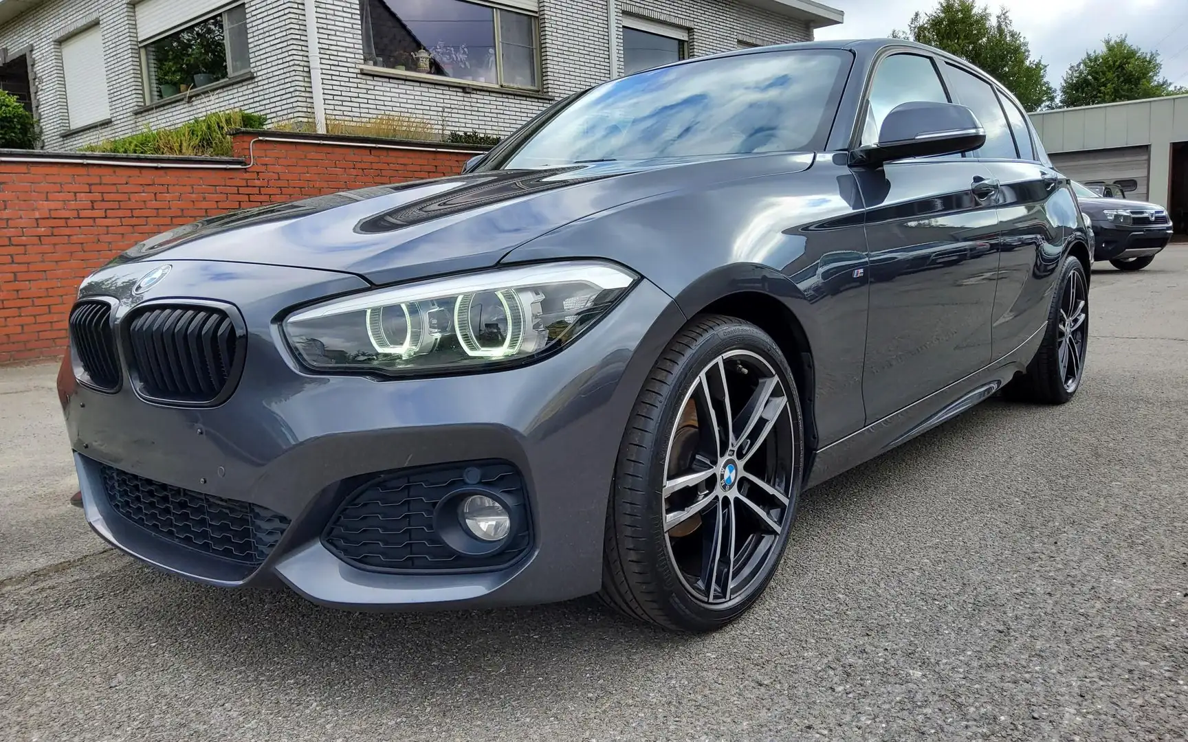 BMW 116 116i M Sport Grijs - 1