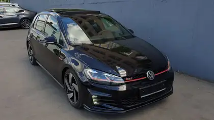 Annonce voiture d'occasion Volkswagen Golf - CARADIZE