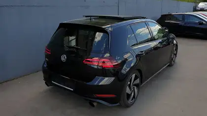 Annonce voiture d'occasion Volkswagen Golf - CARADIZE