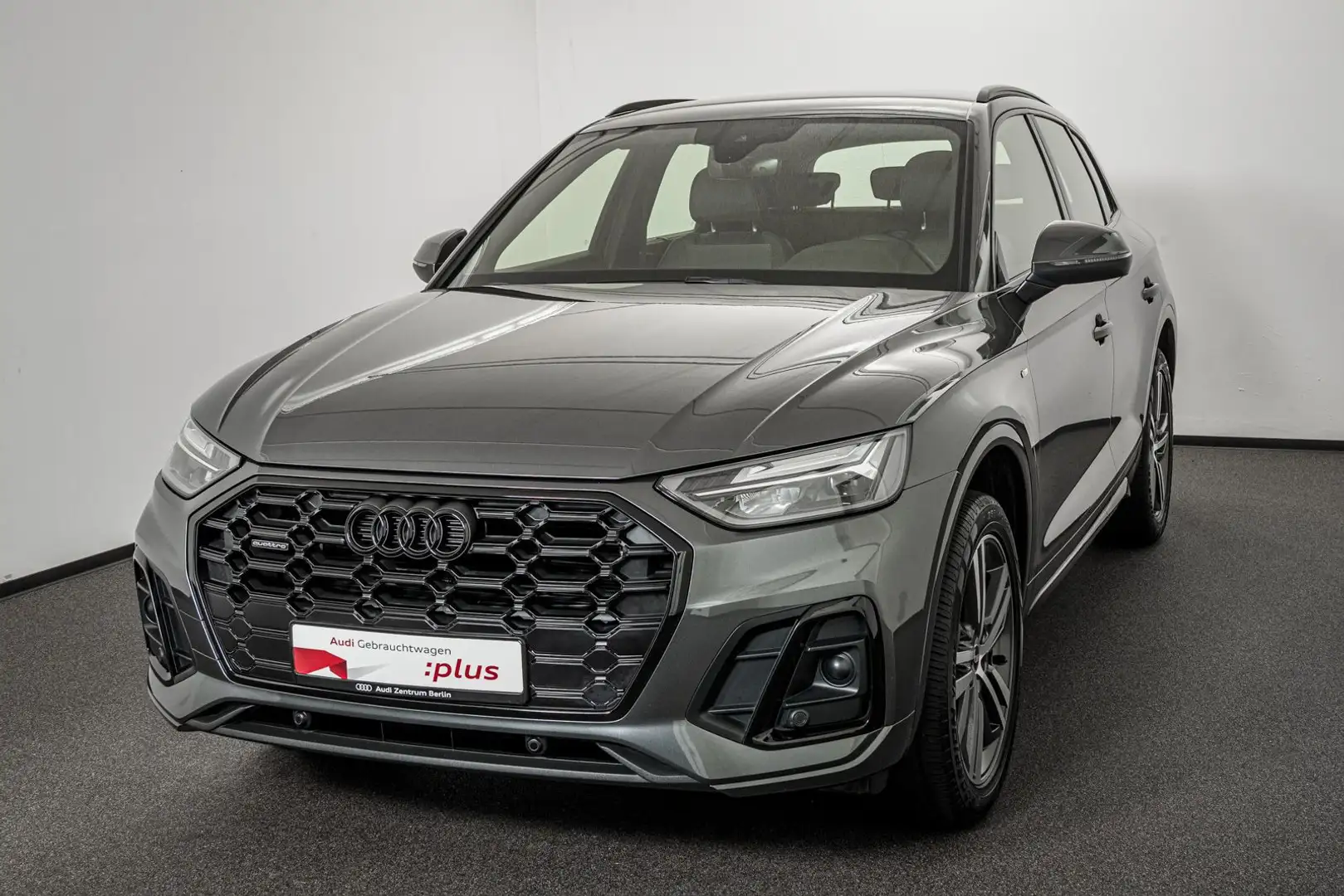 Audi Q5 S line 45 TFSI qu.S tr. AHK ACC NAVI LED Grey - 2