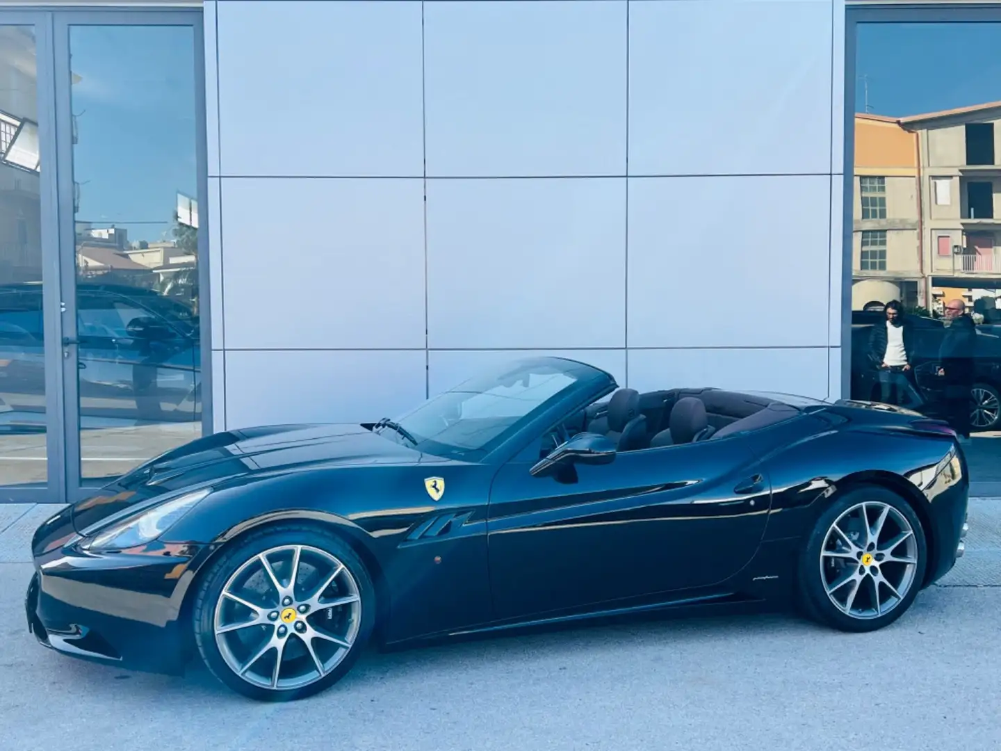 Ferrari California 4.3 dct Чорний - 2