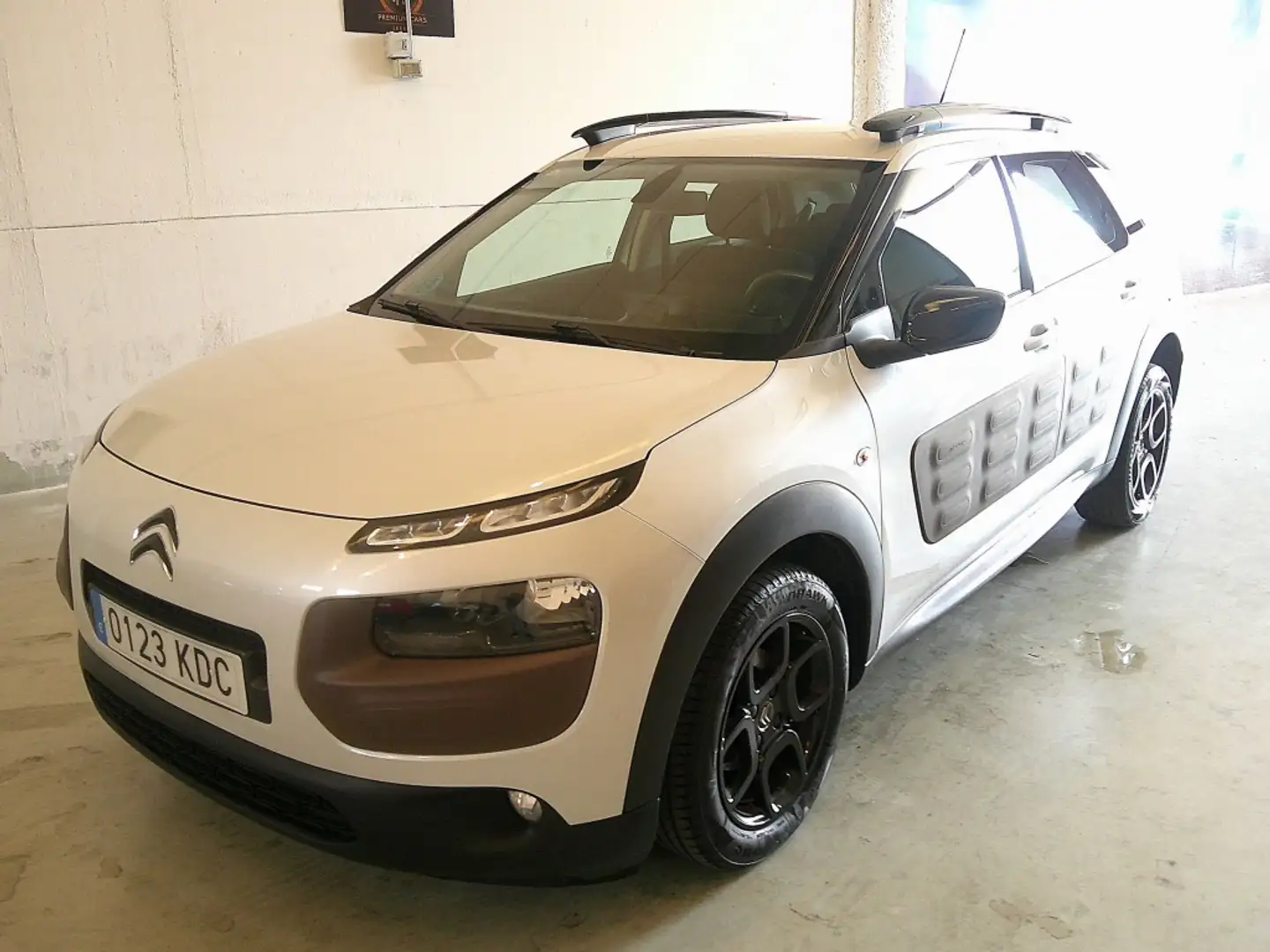 Citroen C4 Cactus 1.2 PureTech Feel 82 Blanco - 1