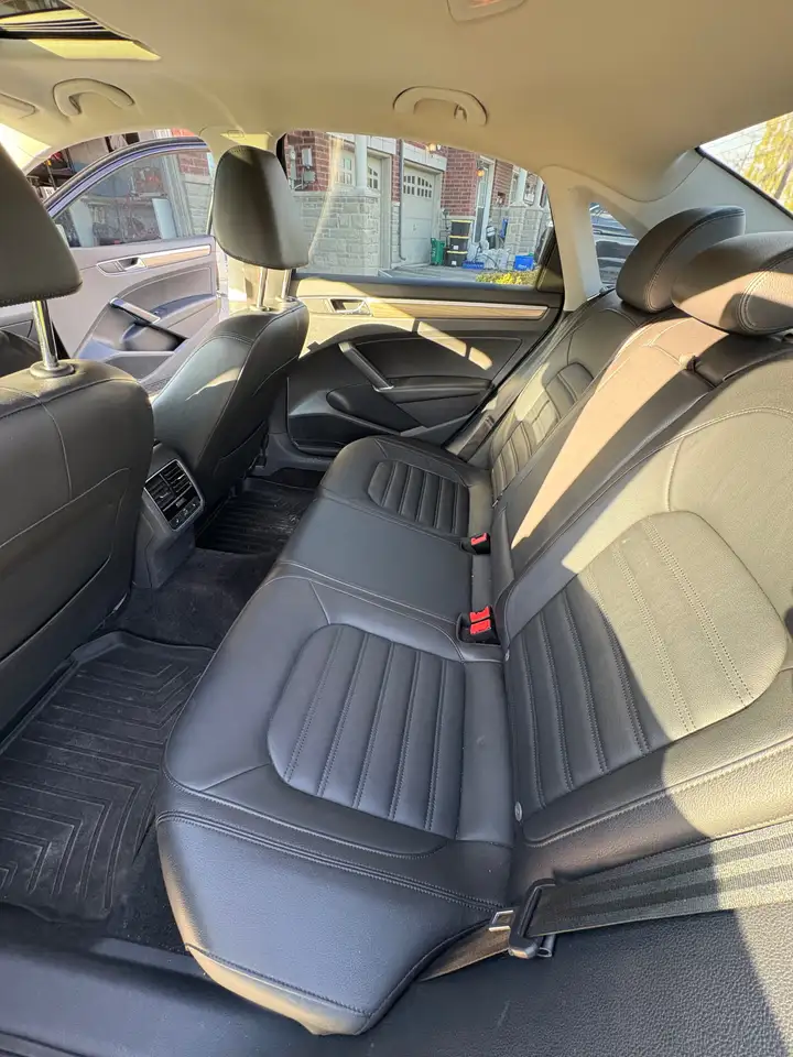 Volkswagen Passat photo Volkswagen Passat