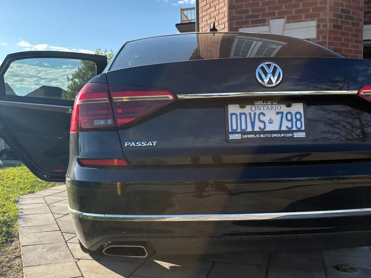 Volkswagen Passat photo Volkswagen Passat