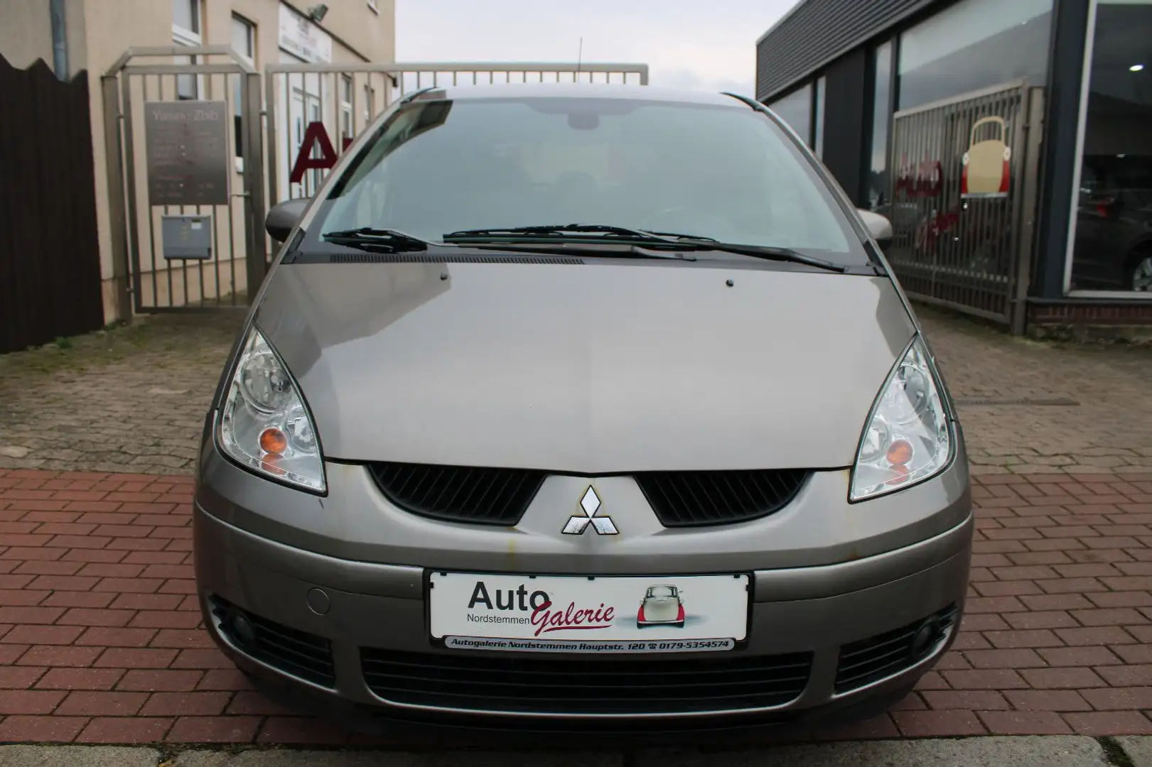 Mitsubishi Colt Lim. 5-trg. Inform|Automatik|TÜV/AU NEU| Grau - 2