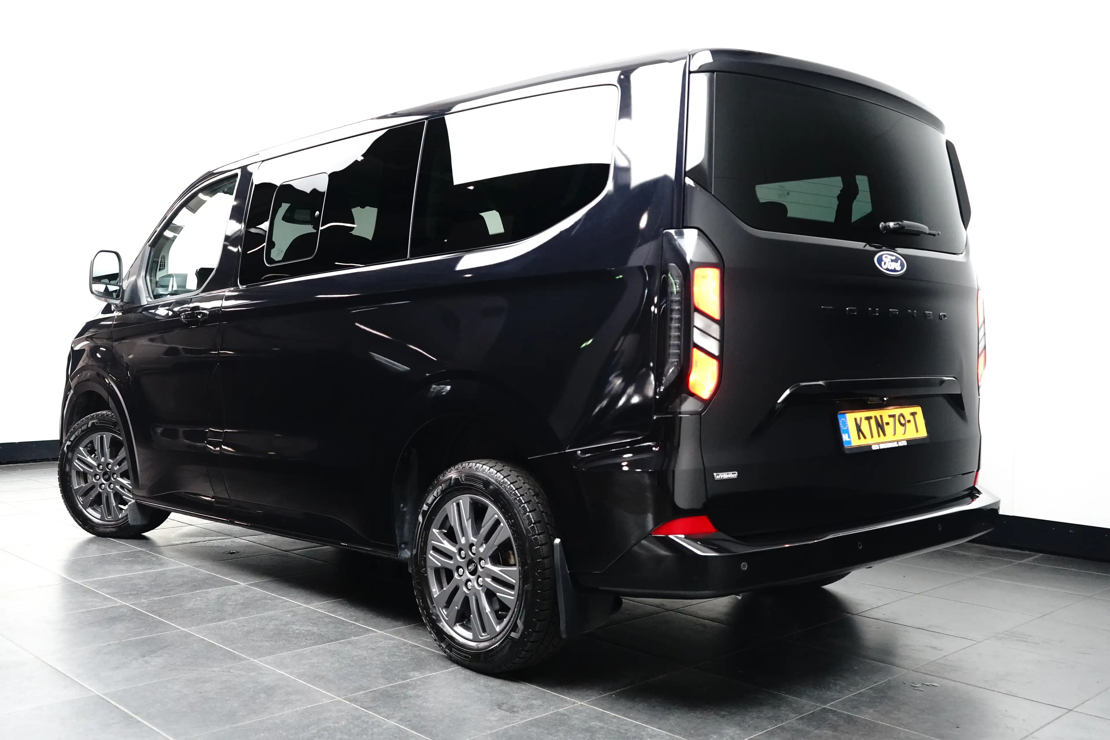 Ford Transit Custom Tourneo 340 2.5 PHEV L1H1 Titanium | Stoel- Stuurv — photo 6