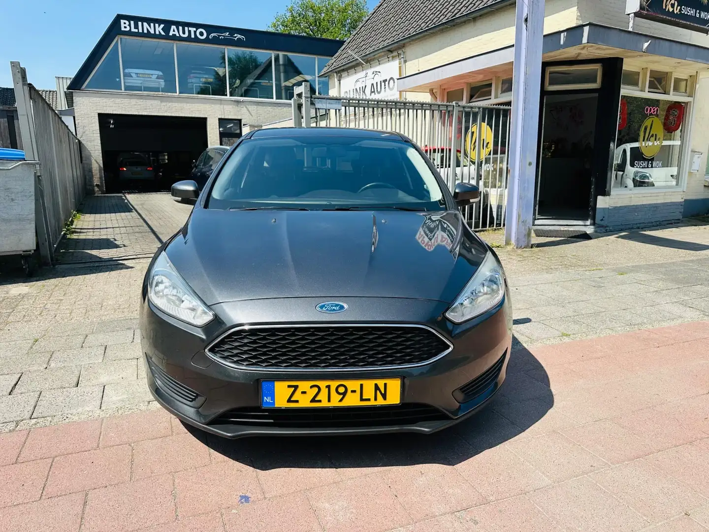 Ford Focus 1.0 Titanium Edition Airco N.A.P Garantie Gris - 2