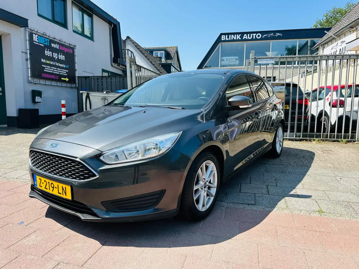 Ford Focus 1.0 Titanium Edition Airco N.A.P Garantie Gris - 1