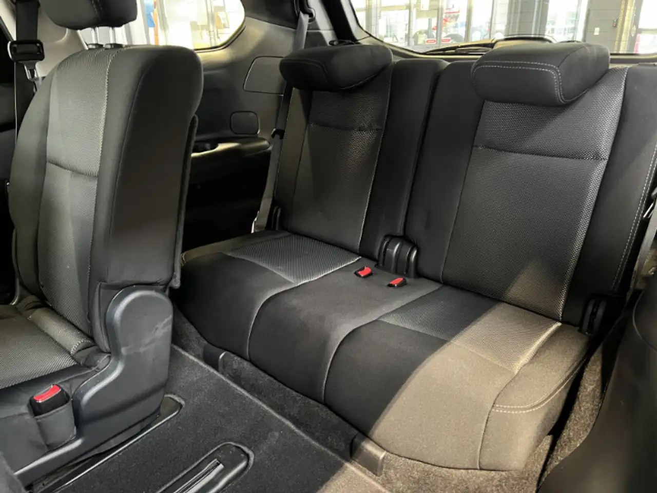 Nissan Pathfinder снимка Nissan Pathfinder