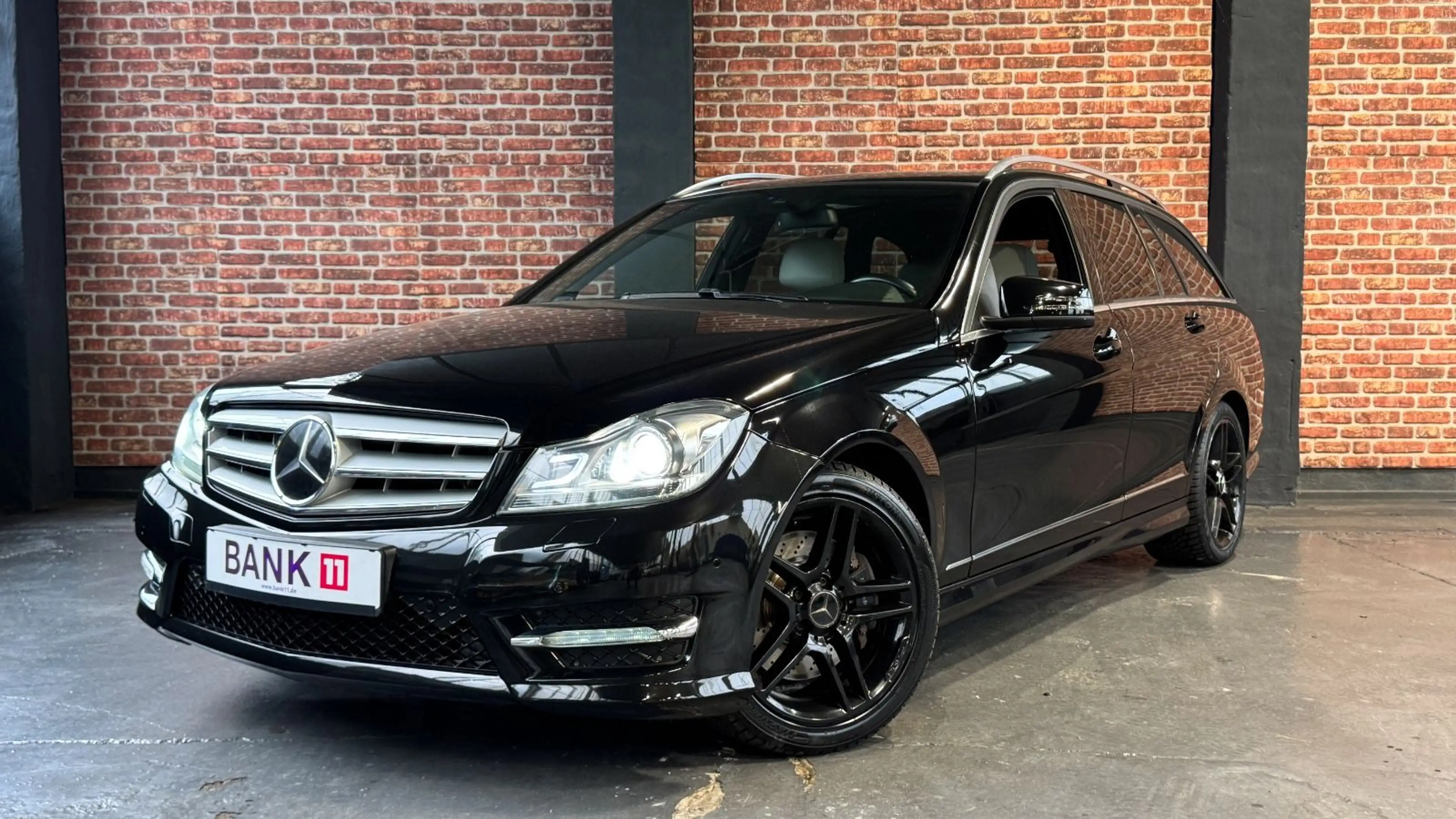 Mercedes-Benz C 350 CDI T Autom. AMG-PAKET*DISTRONIC*TOTWINKEL