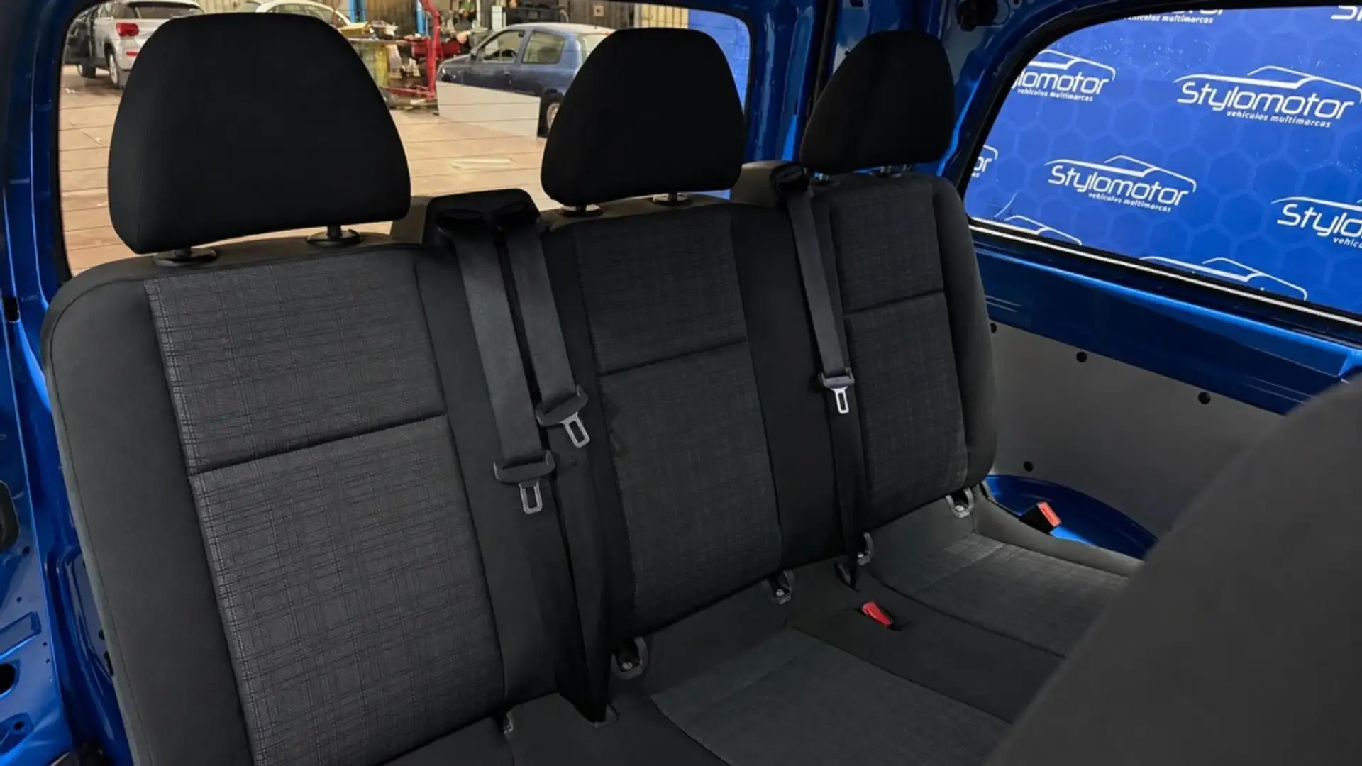 Mercedes-Benz Vito Tourer 109 CDI Pro Larga Azul - 2