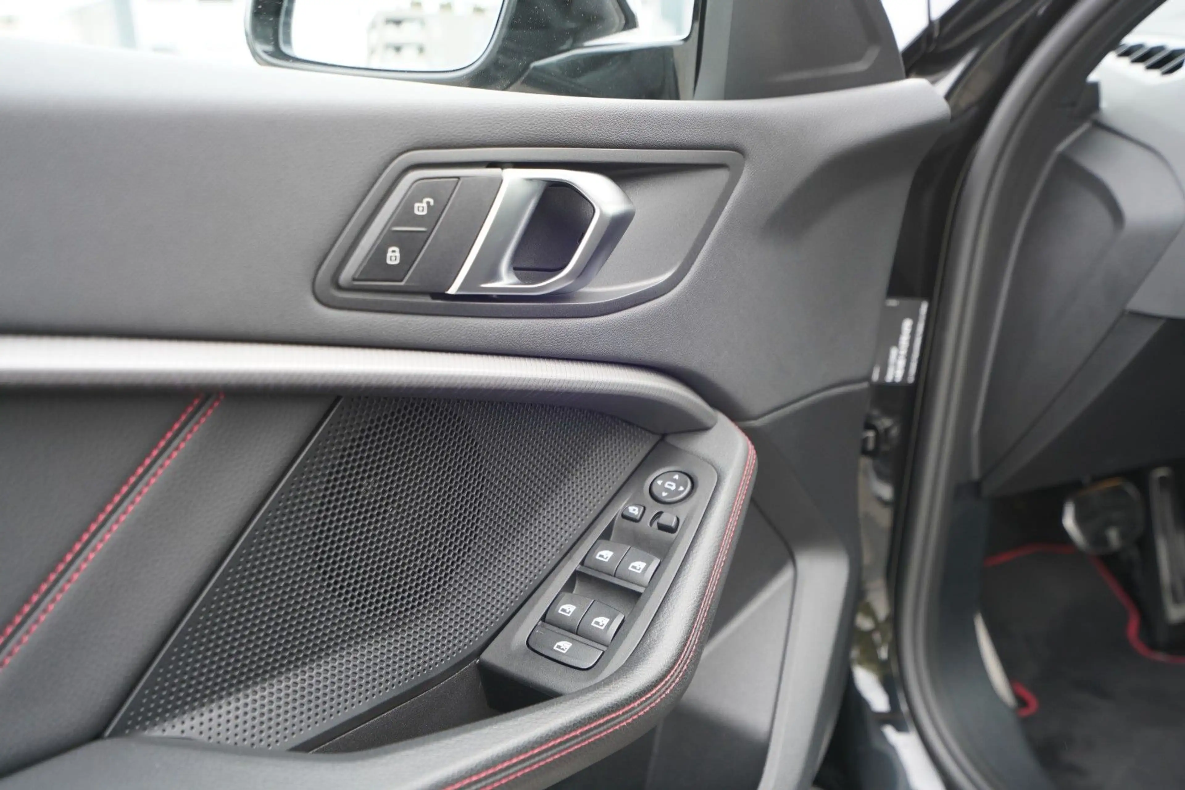 BMW 128 ti*M Sport*Kamera*2.Hand*LED*SHZ*Navigation* — photo 10