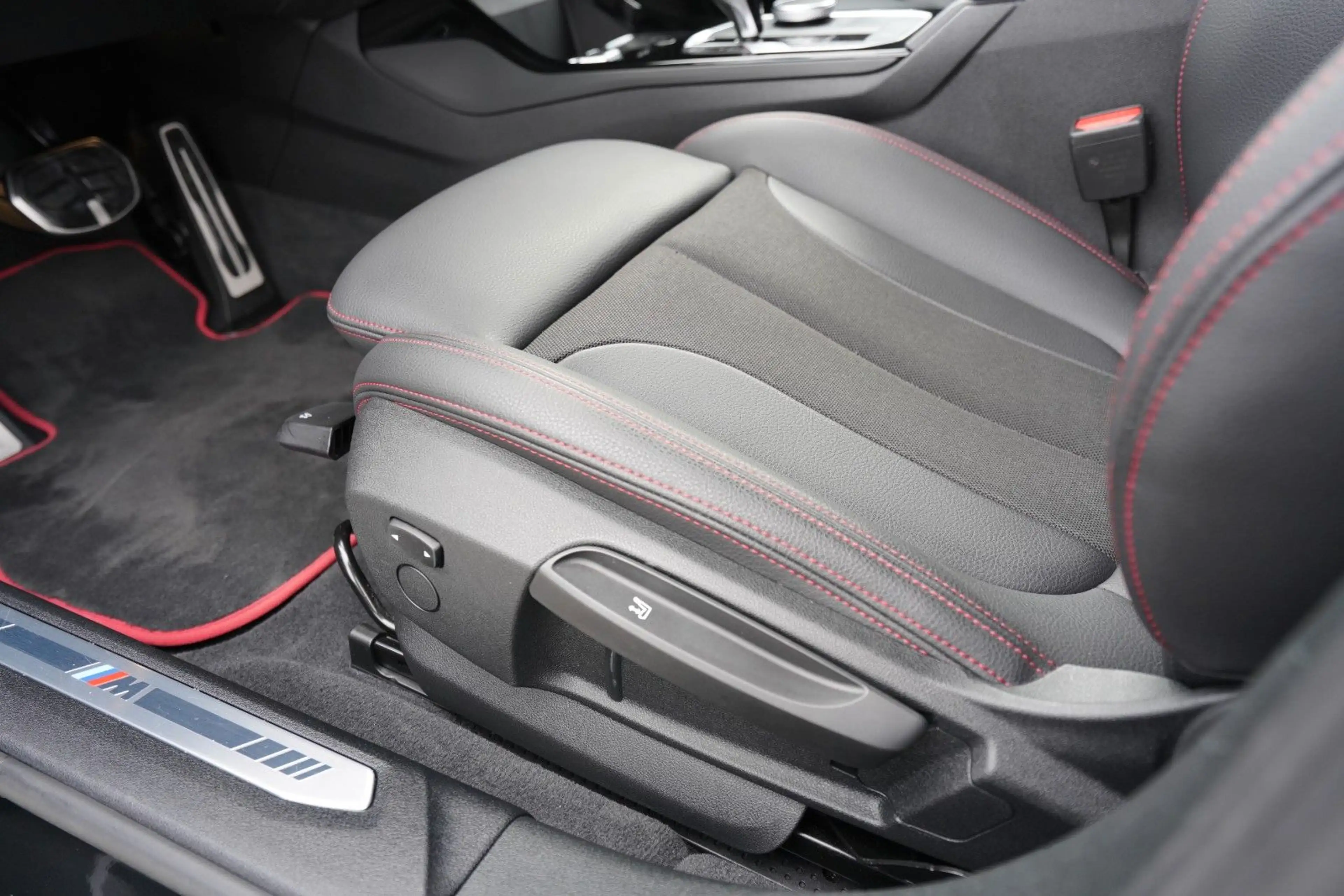 BMW 128 ti*M Sport*Kamera*2.Hand*LED*SHZ*Navigation* — photo 11