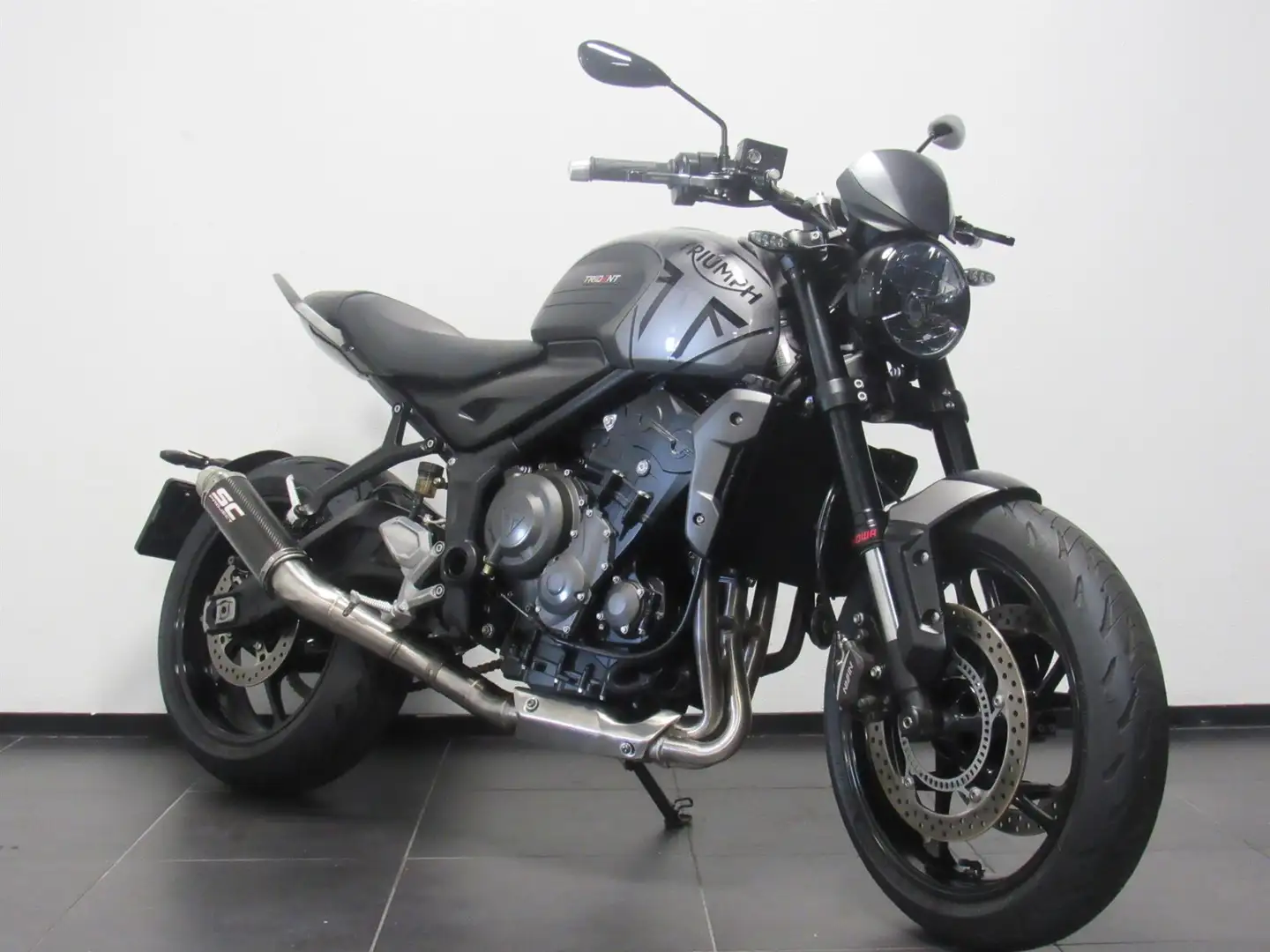 Triumph Trident 660 Zwart - 2