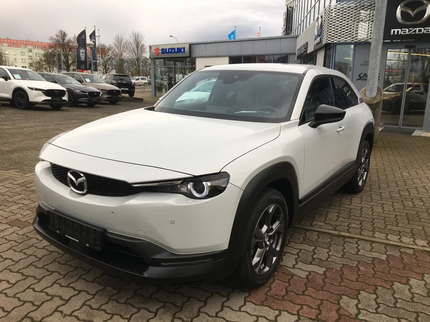 Mazda MX-30 145 PS First Edition Weiß - 1