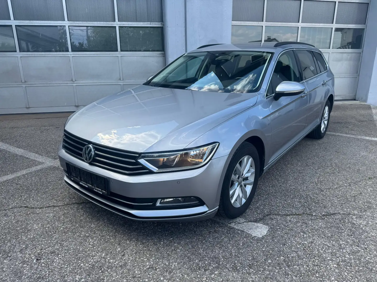 Volkswagen Passat Variant Comfortline 2,0 TDI-150ps DSG/Navi/ACC/PDC Grau - 2