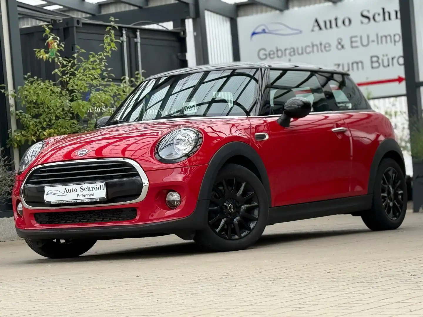 MINI Cooper Pepper, Navi, Sitzheizung, PDC, Tempomat, CarPlay Rot - 1