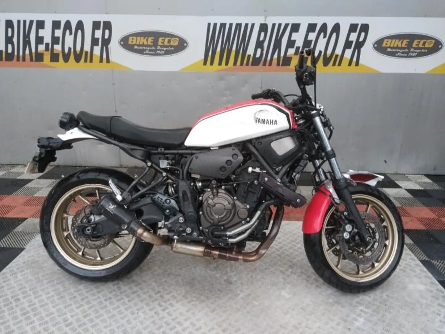 Yamaha XSR 700 Rojo - 1