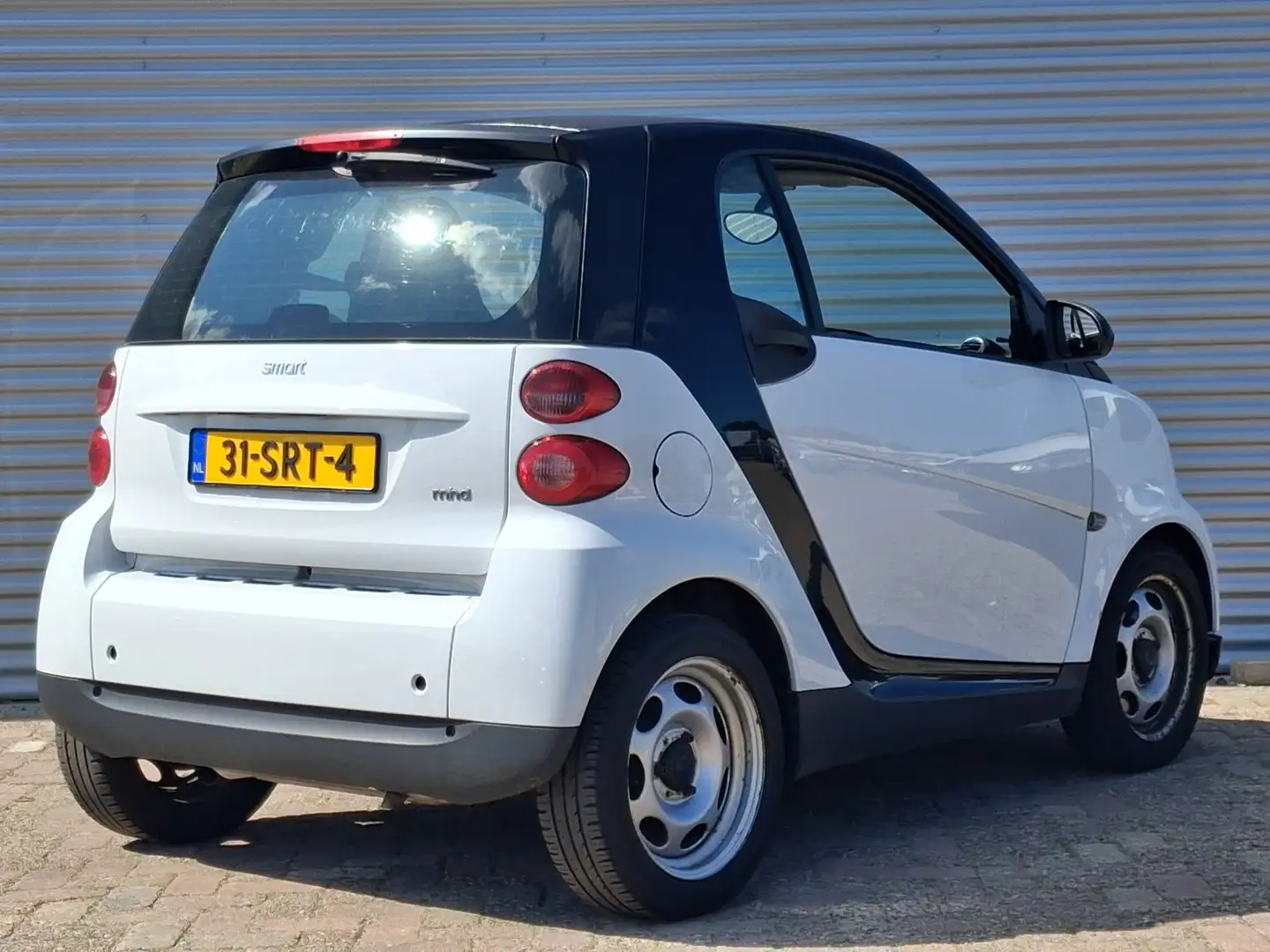 smart forTwo coupé 1.0 mhd Base | Nieuw Binnen! | Radio CD | AP Wit - 2