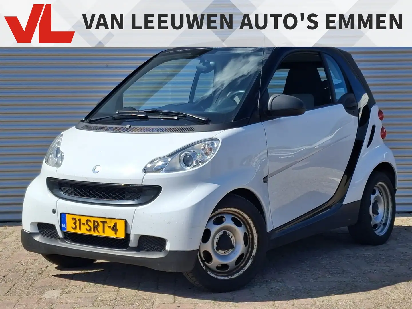 smart forTwo coupé 1.0 mhd Base | Nieuw Binnen! | Radio CD | AP Wit - 1