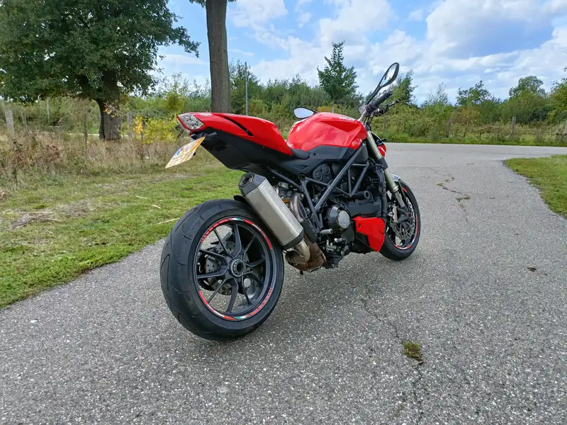 Ducati Streetfighter - foto 7