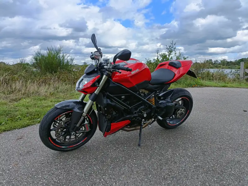Ducati Streetfighter - foto 3