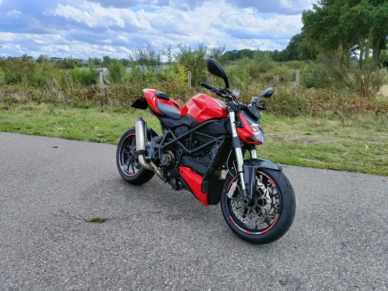 Ducati Streetfighter - foto 5
