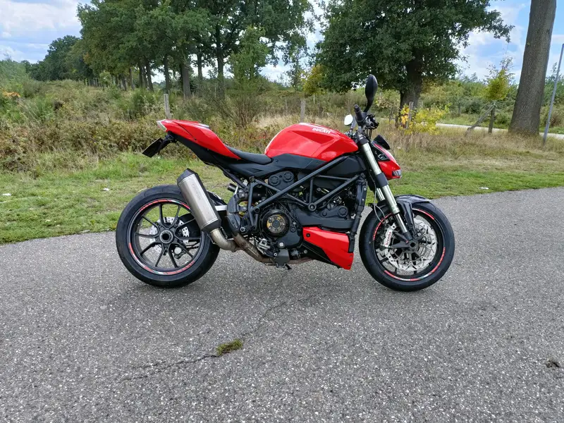 Ducati Streetfighter - foto 6