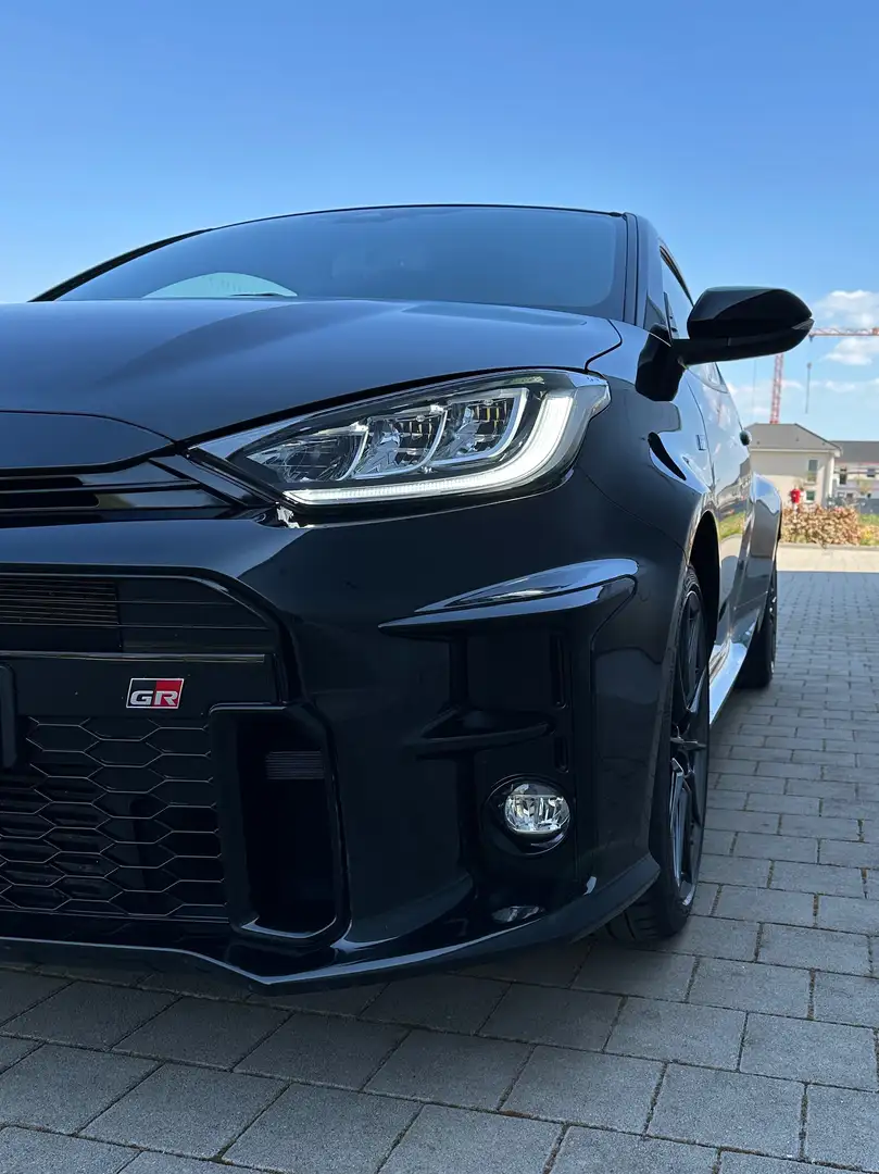 Toyota Yaris GR mit High-Performance-Paket Schwarz - 1