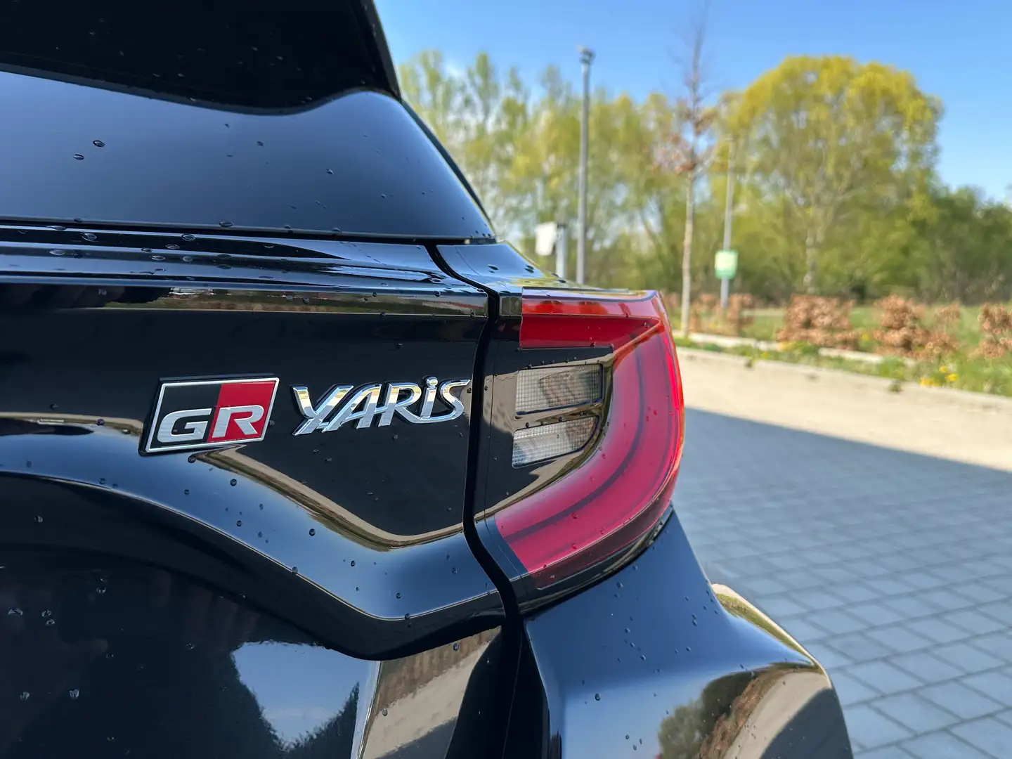 Toyota Yaris GR mit High-Performance-Paket Schwarz - 2