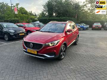 MG EV Luxury 45 kWh , leer , navigatie , camera ,