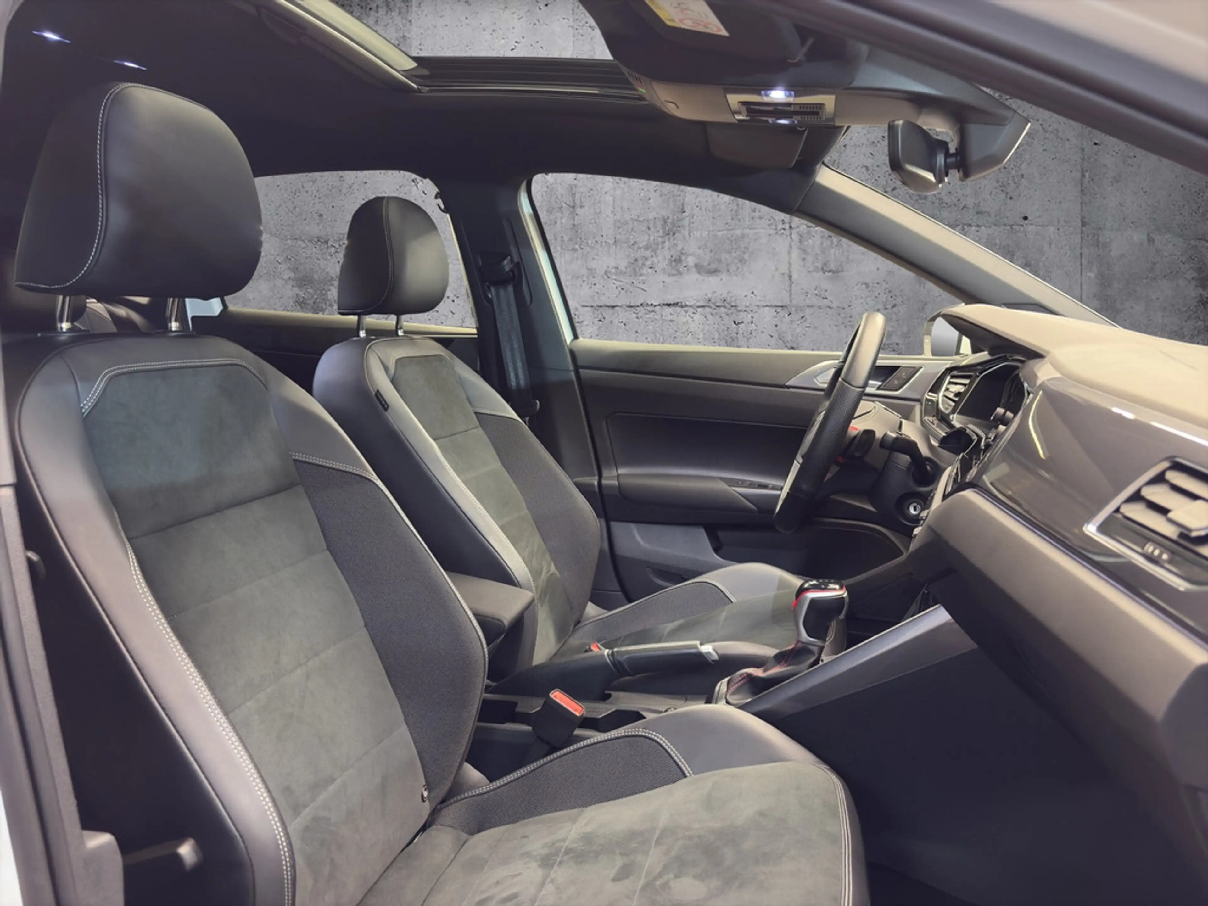 Volkswagen Polo GTI 2.0 TSI DSG NAVI+Pano+Matrix NAVI+Pa — photo 12