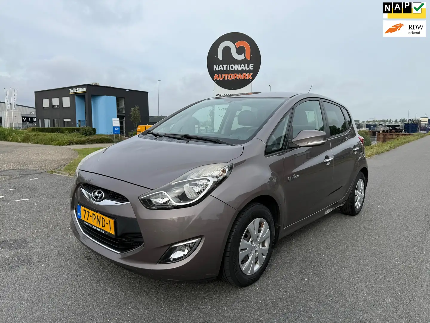 Hyundai iX20 2011 * 1.4i i-Motion * UNIEKE KM-STAND * ELEC .RAM Brun - 1