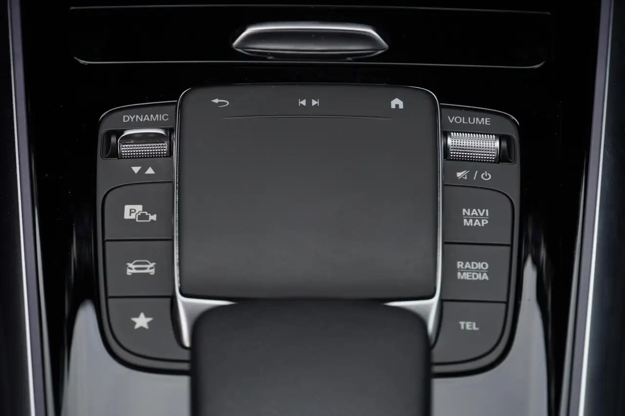 Mercedes-Benz GLA AMG Night pakket Camera Trekhaak, миниатюра 16