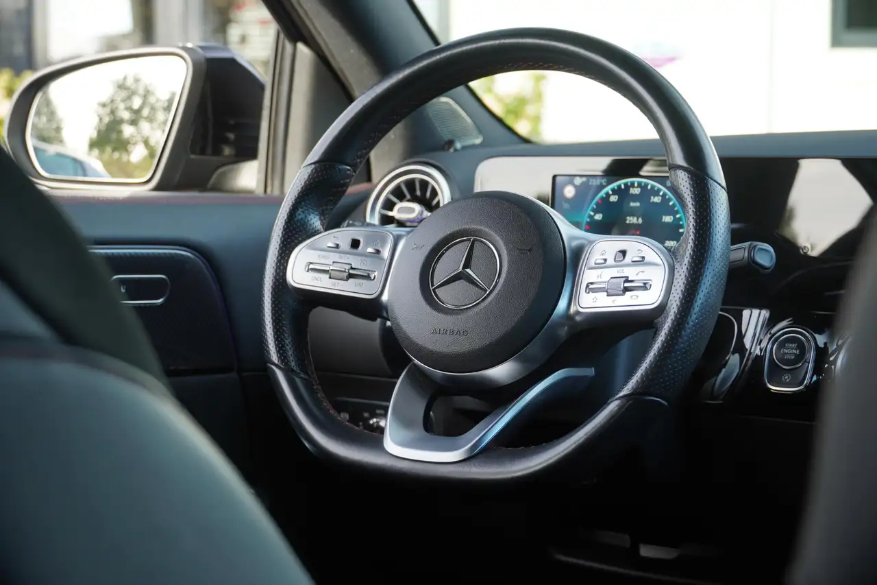 Mercedes-Benz GLA AMG Night pakket Camera Trekhaak, миниатюра 3