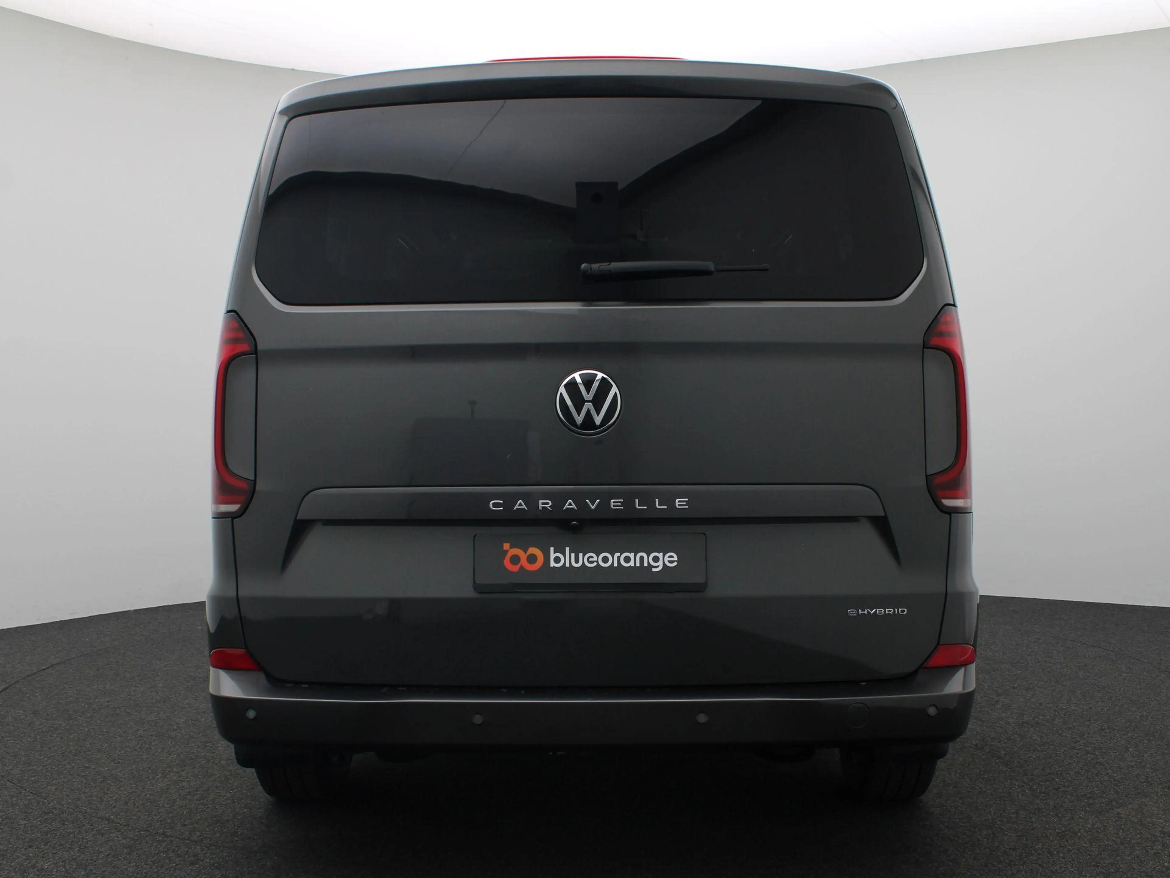Volkswagen Transporter Caravelle 2.5 L2H1 eHybrid Style 233PK Aut. incl. — photo 11